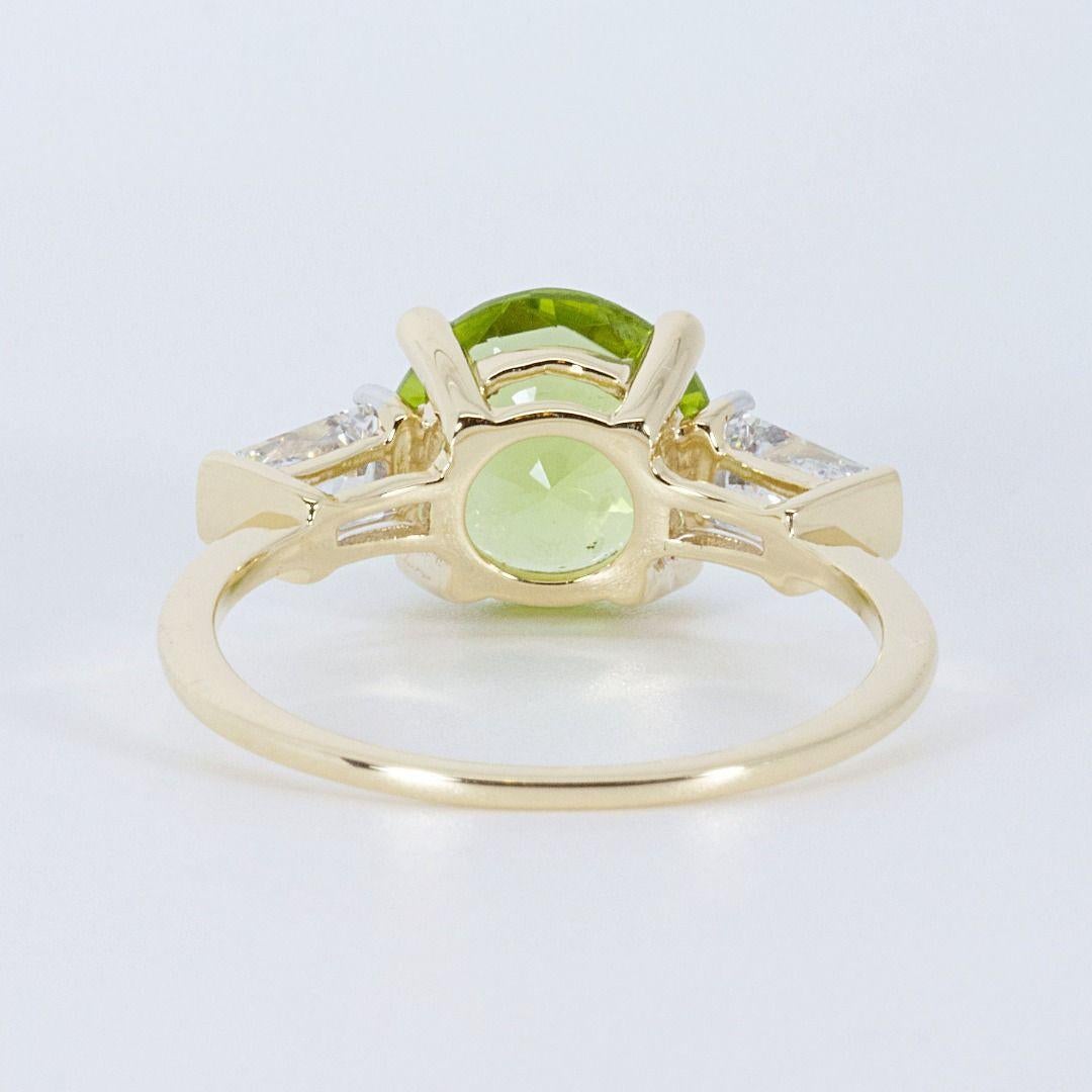 Funkelndes 18k Weißgold mit 2,12 Karat Peridot im Angebot 4