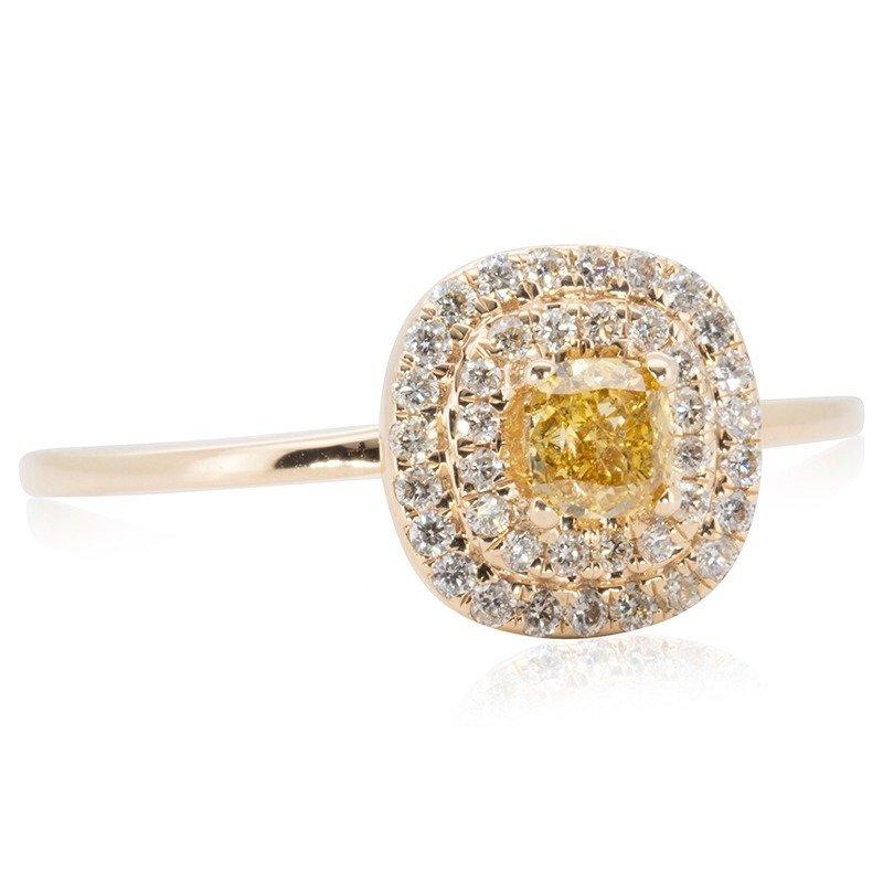 Sparkling 18k Yellow Gold Halo Fancy Ring 0.38 Ct Natural Diamonds Aig Cert In New Condition For Sale In רמת גן, IL