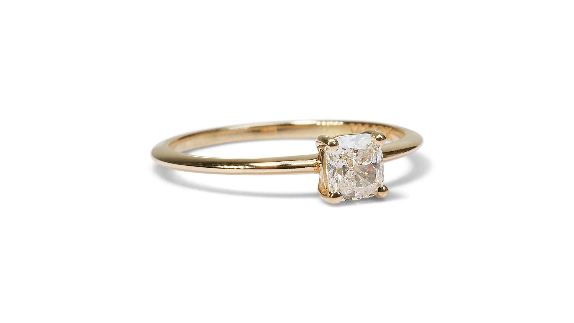 Bague solitaire scintillante en or jaune 18 carats avec diamant taille idéale de 0,90 carat - certificat GIA en vente 1