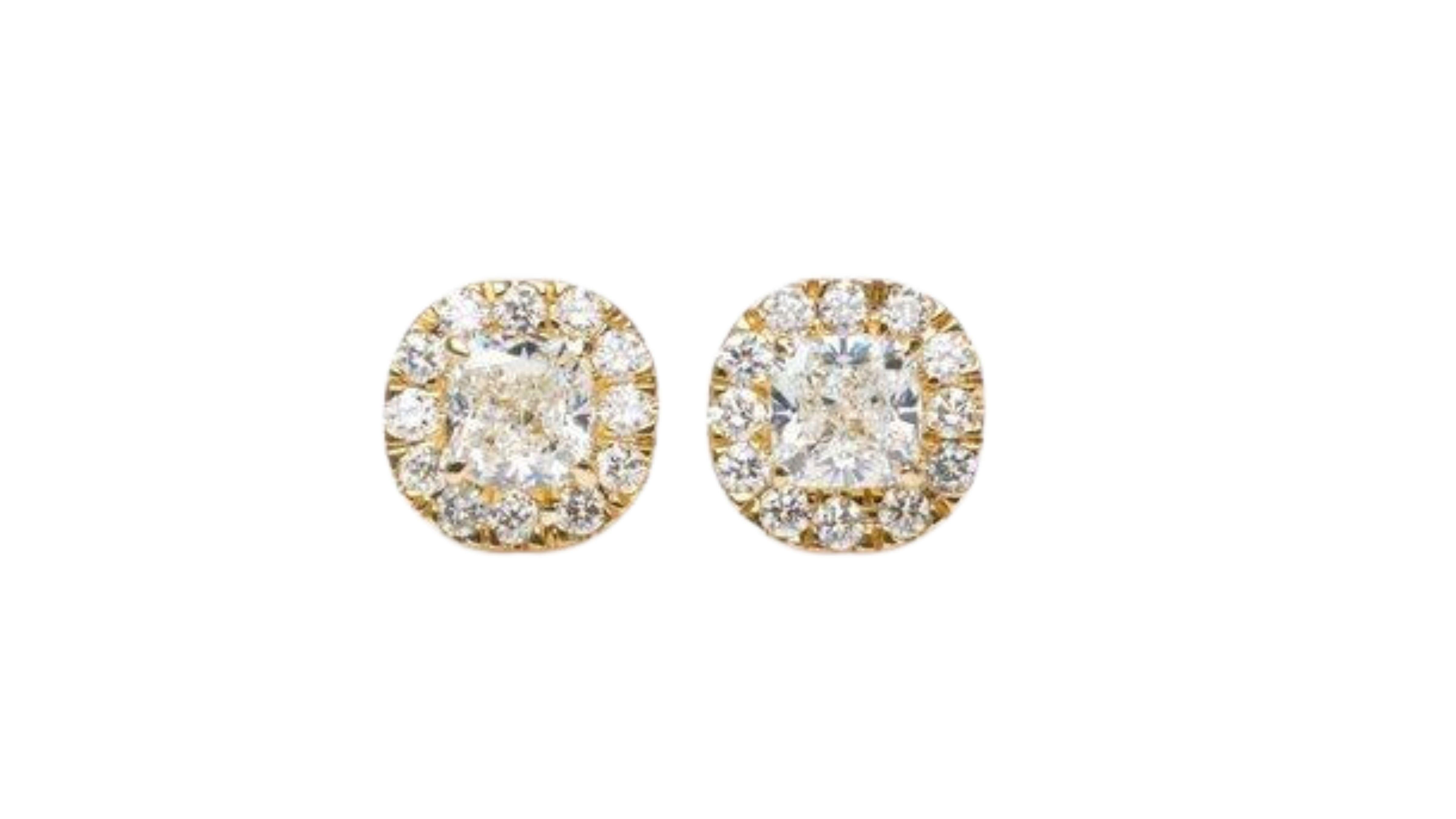 Sparkling 18k Yellow Gold Stud Earrings with 1.27 Ct Natural Diamonds, Aig Cert For Sale 1