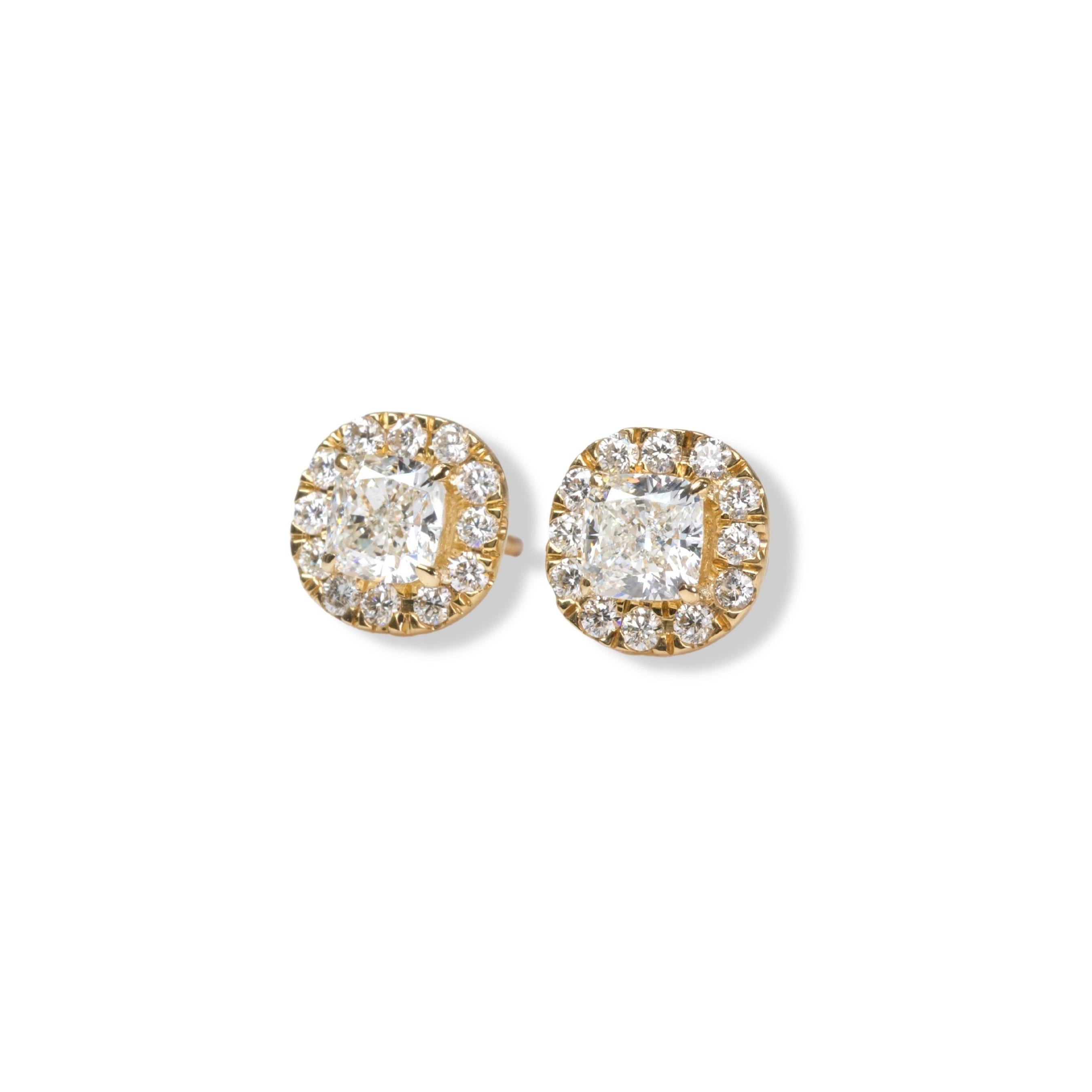 Sparkling 18k Yellow Gold Stud Halo Earrings with 1.40 Diamonds, GIA certificate For Sale 5