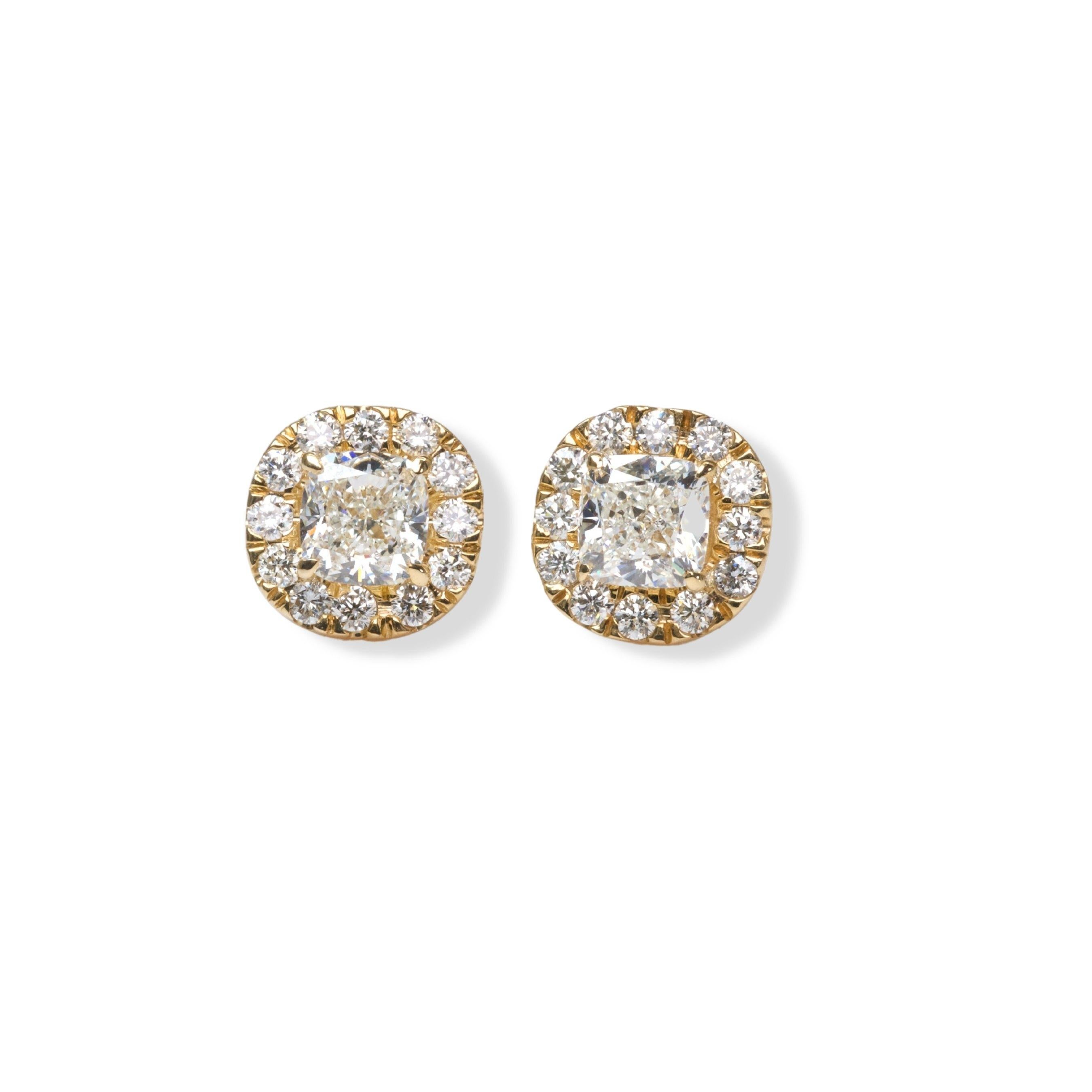 Sparkling 18k Yellow Gold Stud Halo Earrings with 1.40 Diamonds, GIA certificate For Sale 1