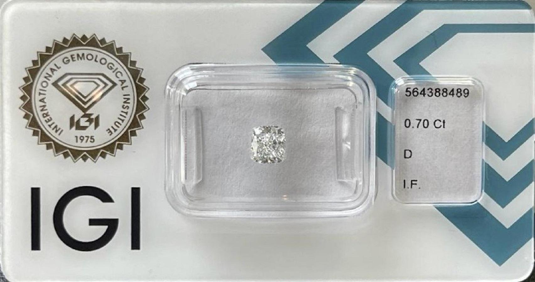 Sparkling 1pc Natural Diamond with 0.70ct Cushion D IF IGI Certificate In New Condition For Sale In רמת גן, IL