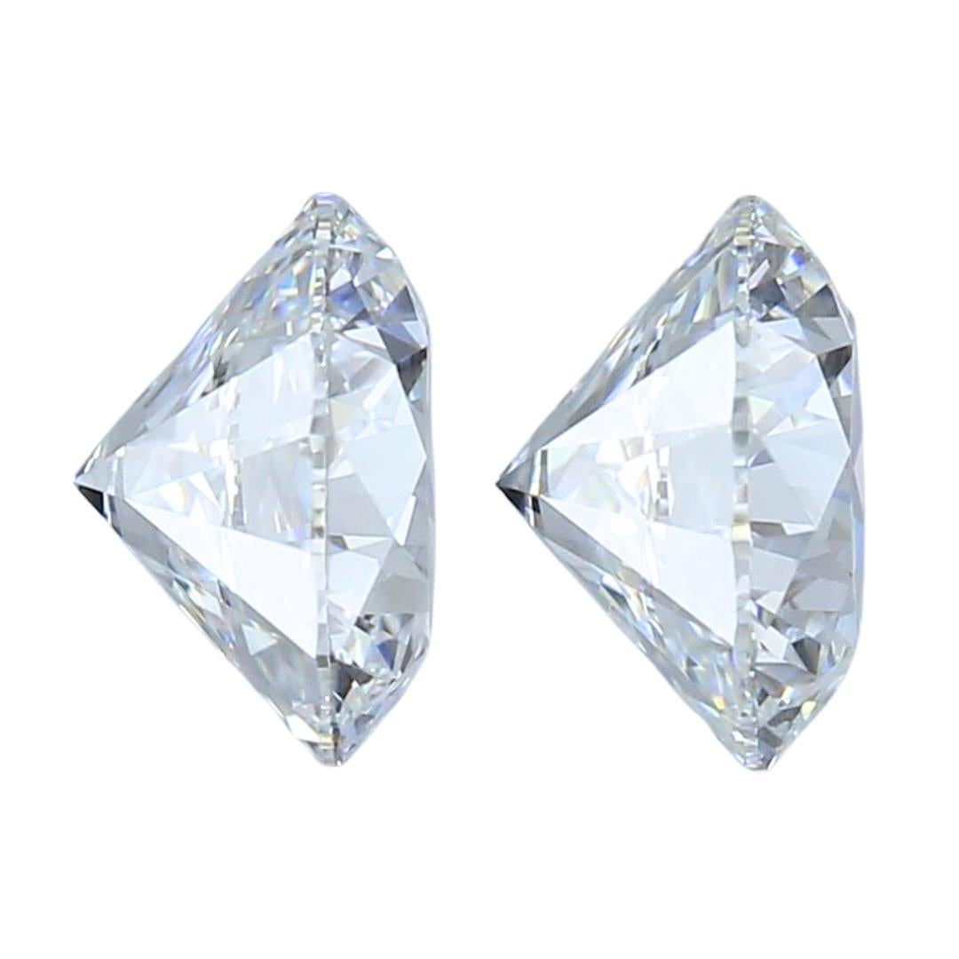 Paire de diamants taille idéale de 2,02 carats, certifiés GIA Pour femmes en vente