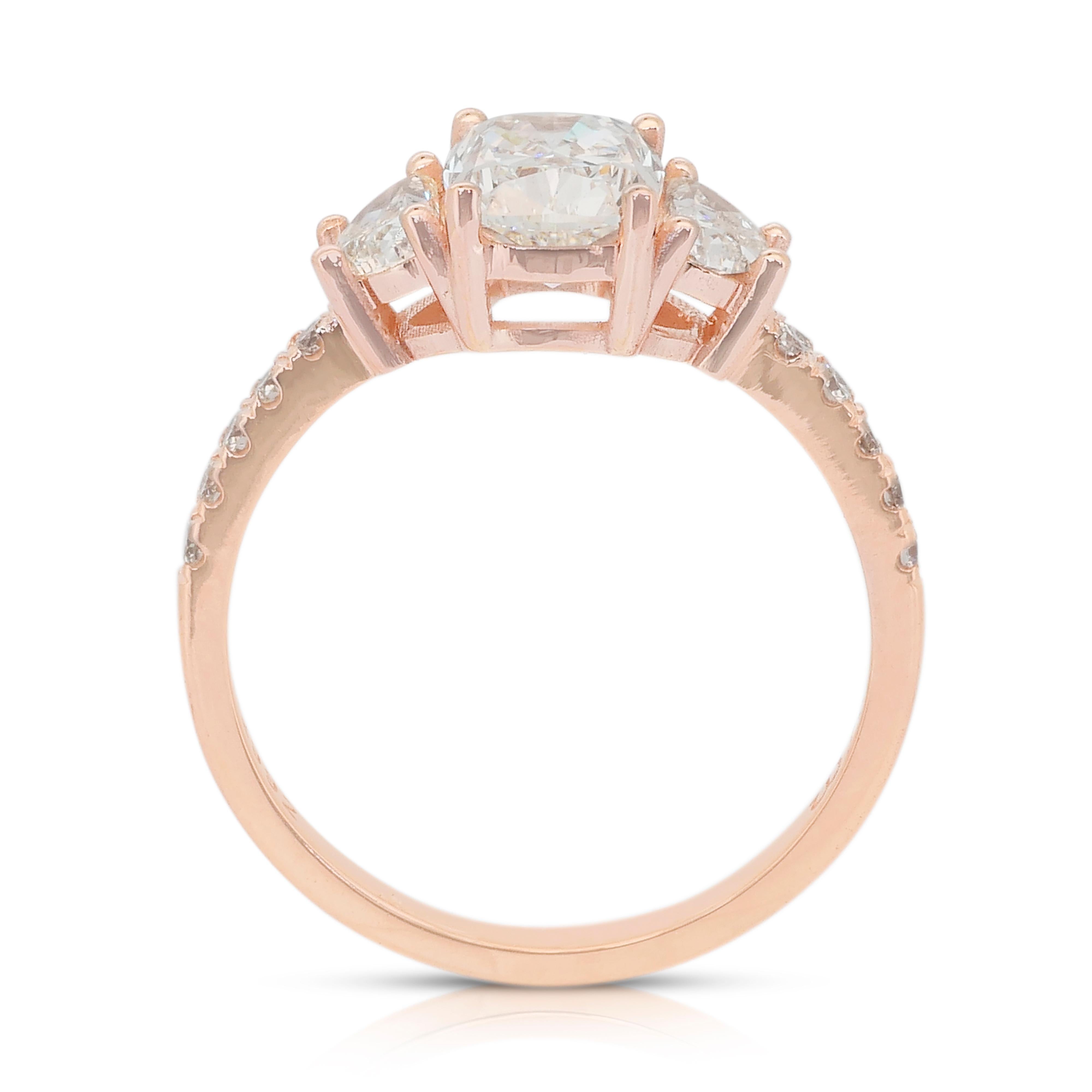 Scintillante anello con 3 pietre e 2,16 carati di diamanti in oro rosa 18 carati - Certificato IGI in vendita 3