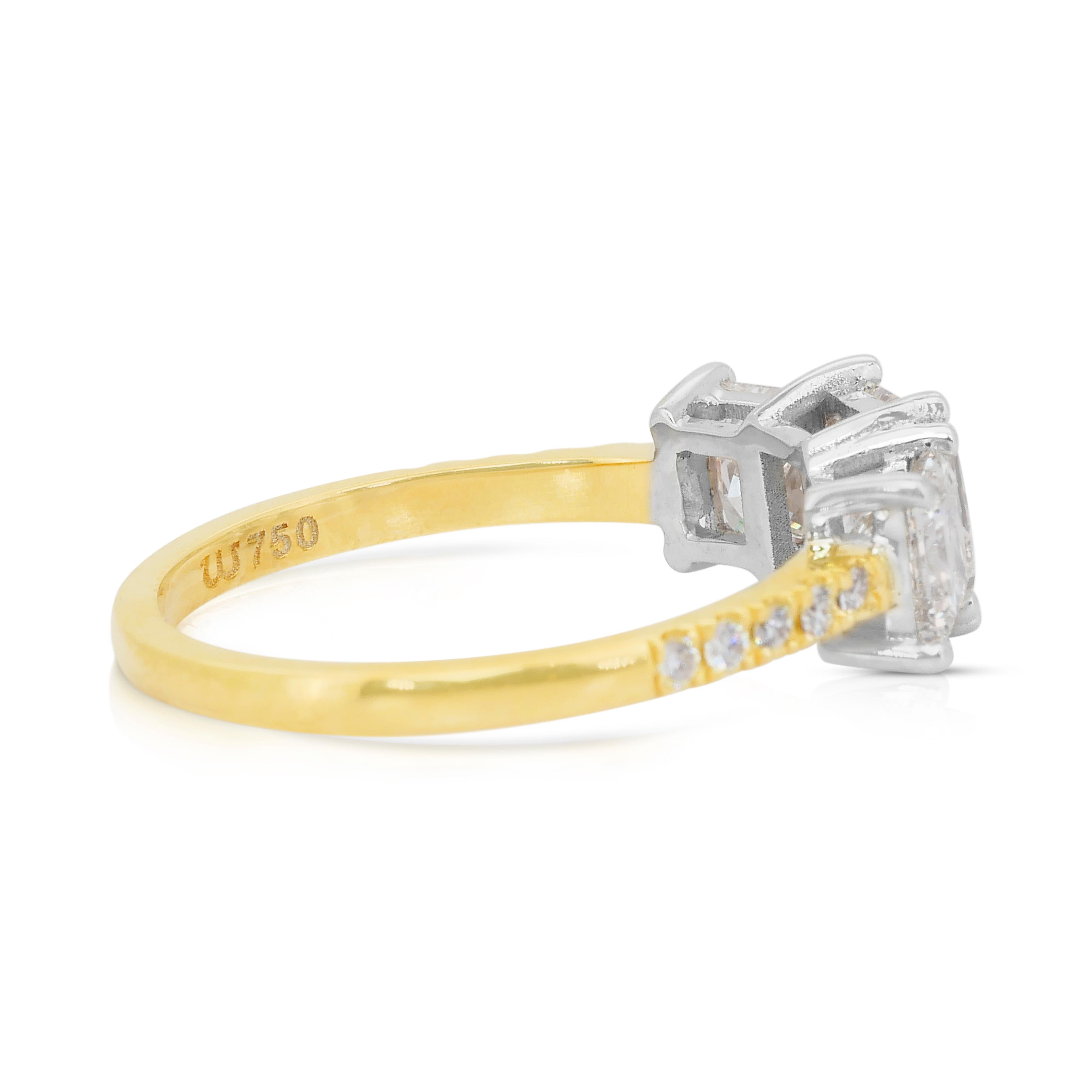 Whiting 2.16ct Diamonds 3-Stone Ring in 18k White & Yellow Gold (Bague à 3 pierres en or blanc et jaune) Neuf - En vente à רמת גן, IL