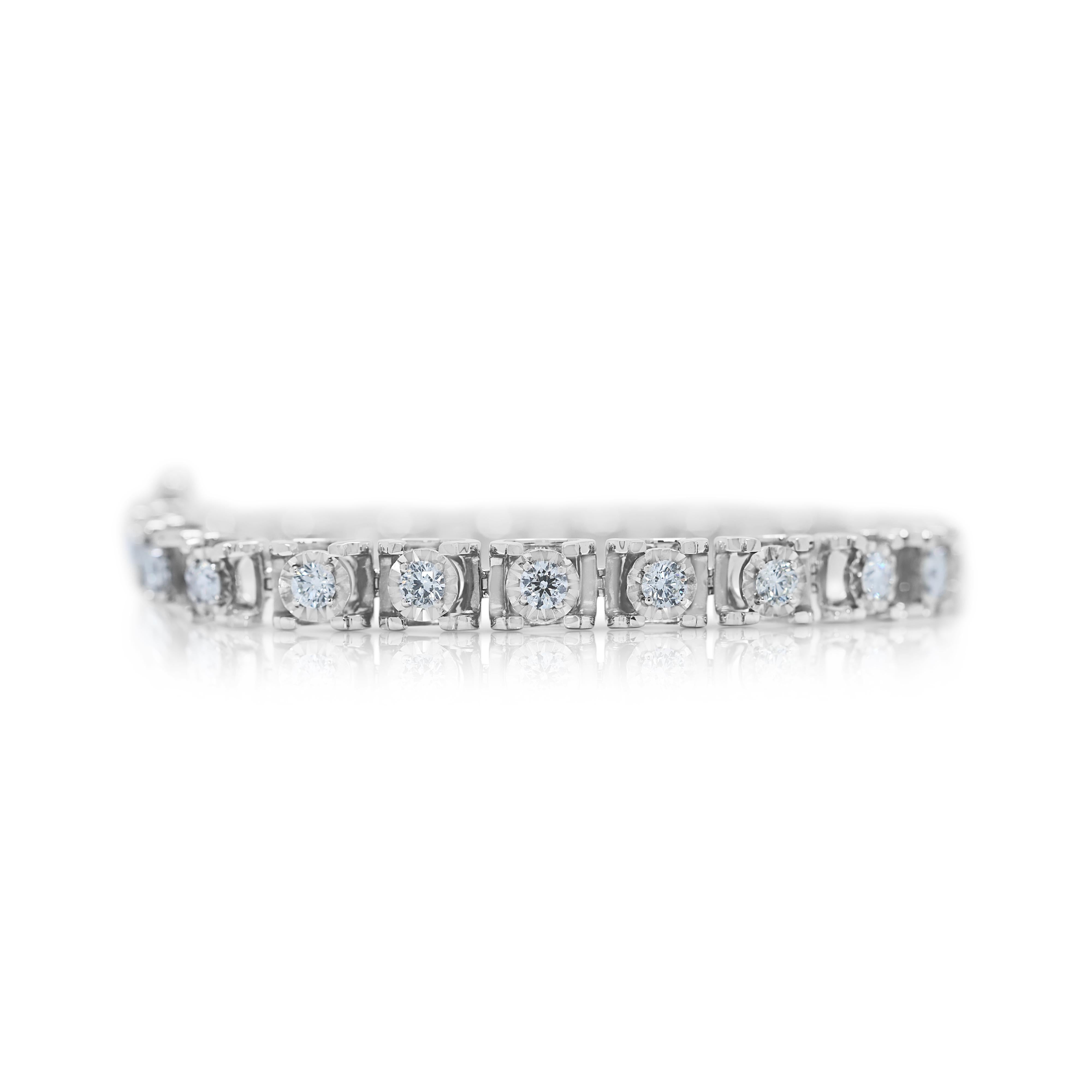 Taille ronde Bracelet en or blanc 18 carats avec panneau de diamants étincelants de 2,26ct en vente