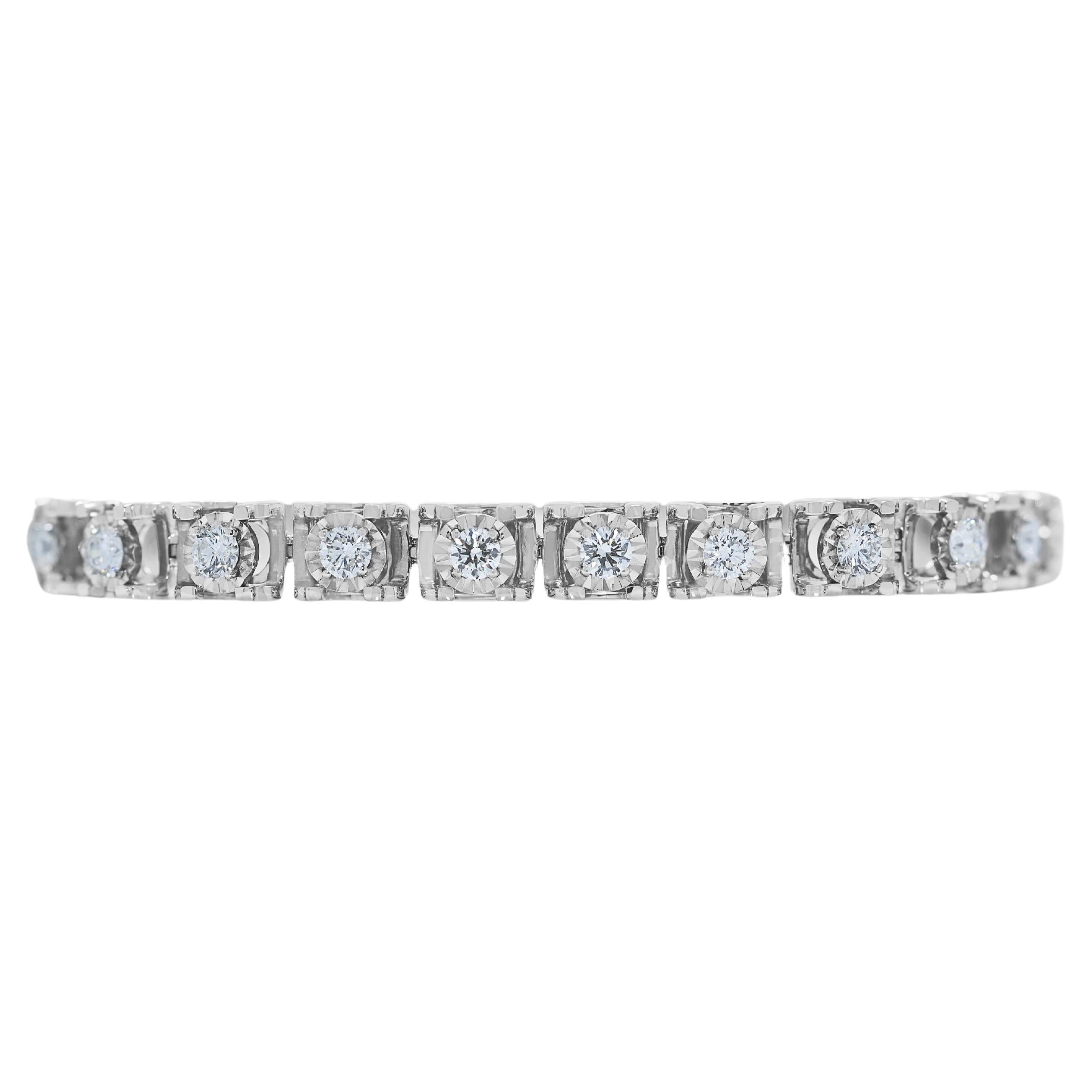 Bracelet en or blanc 18 carats avec panneau de diamants étincelants de 2,26ct en vente