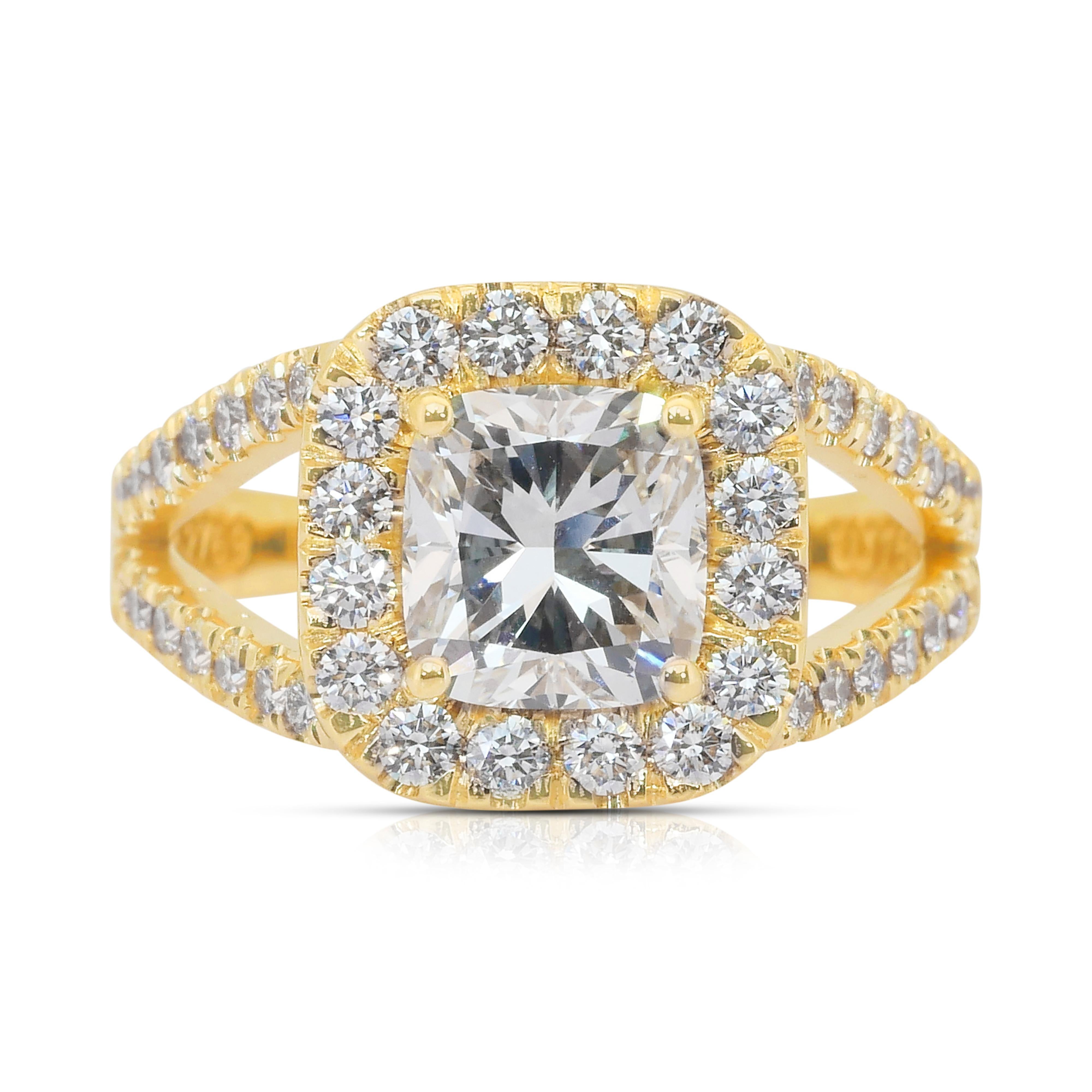 Sparkling 2.37ct Diamonds Halo Ring in 18k Yellow Gold - IGI Certified