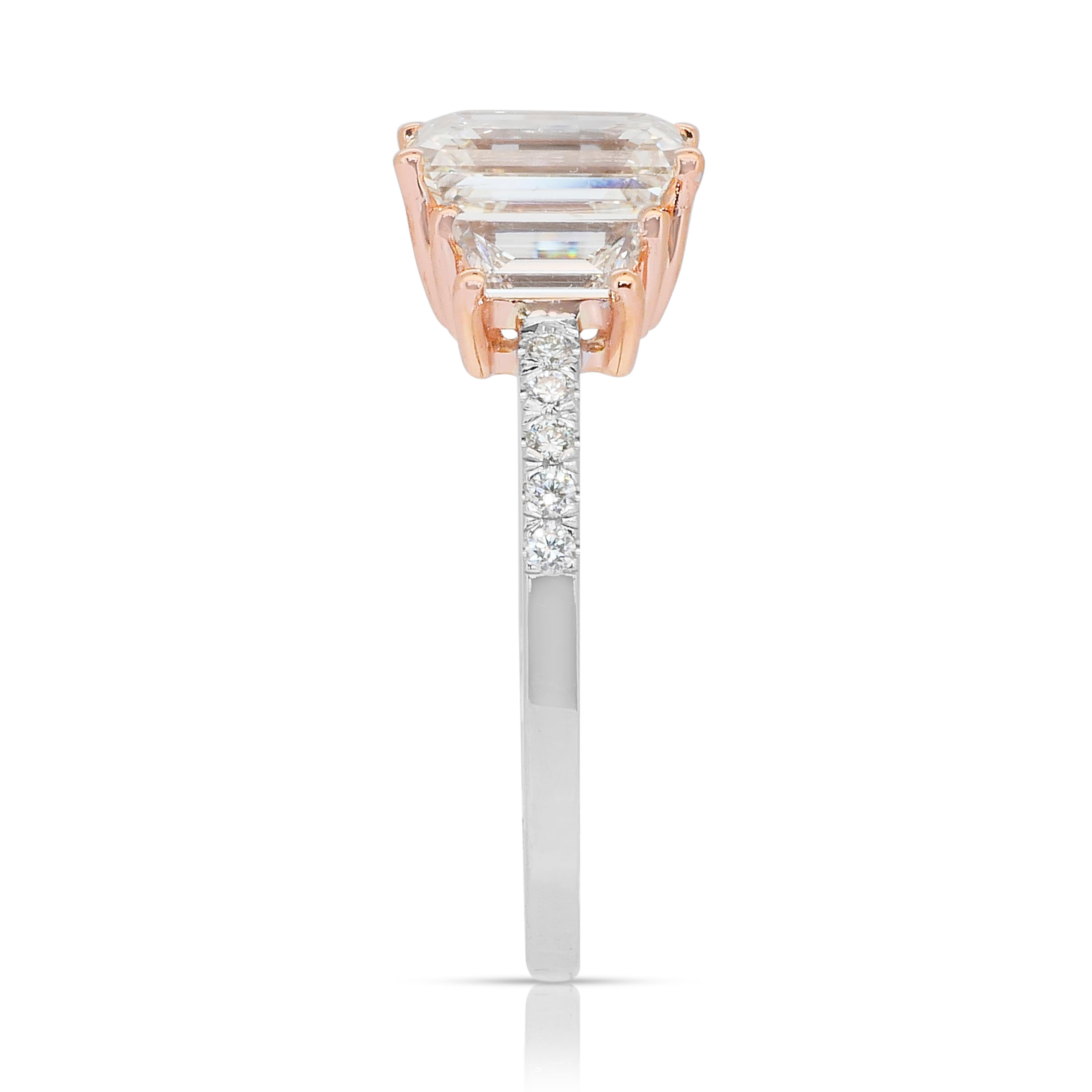 Anello scintillante con 3 pietre e 2,62 carati di diamanti in oro bianco e rosa 18 carati - Certificato IGI in vendita 2