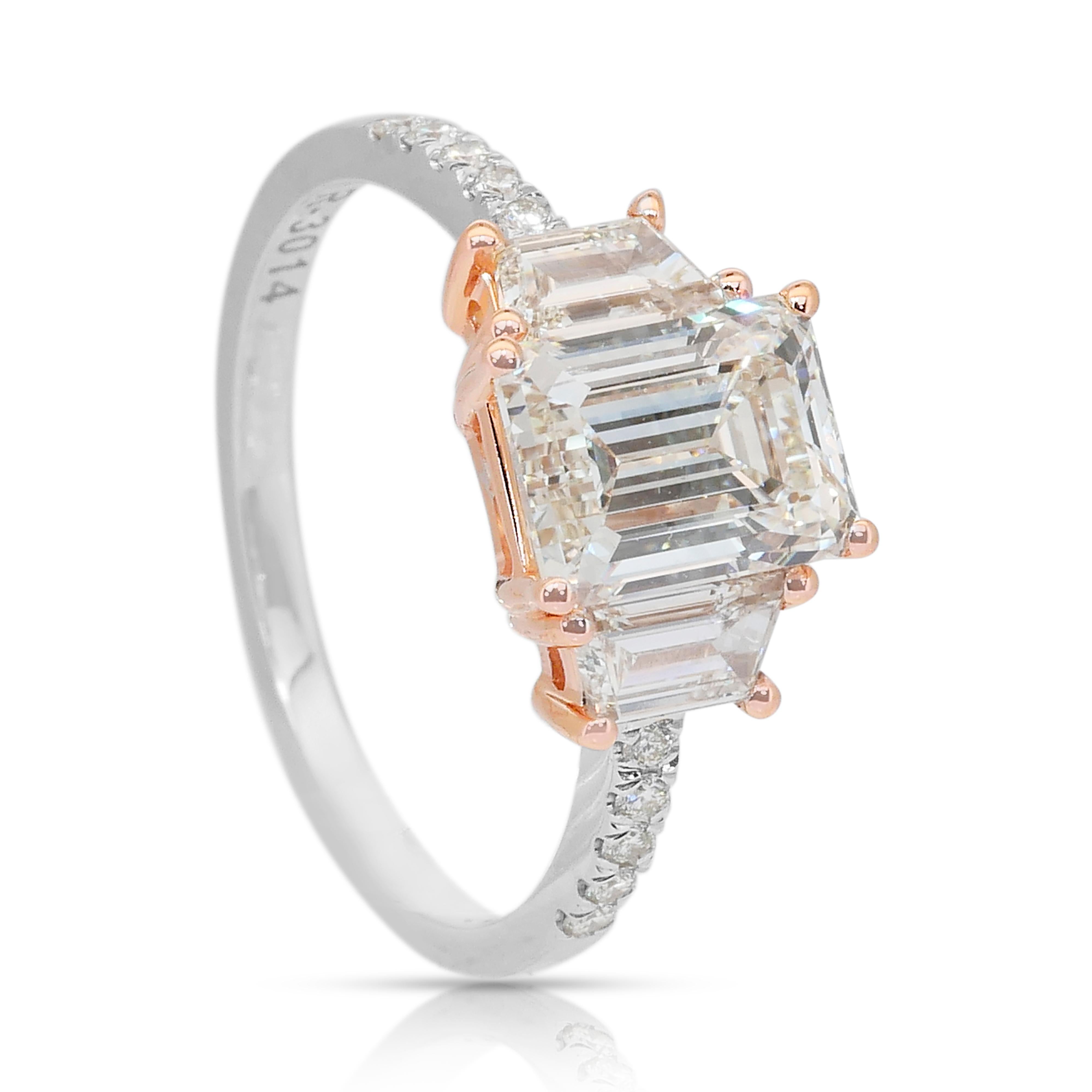 Anello scintillante con 3 pietre e 2,62 carati di diamanti in oro bianco e rosa 18 carati - Certificato IGI in vendita 3