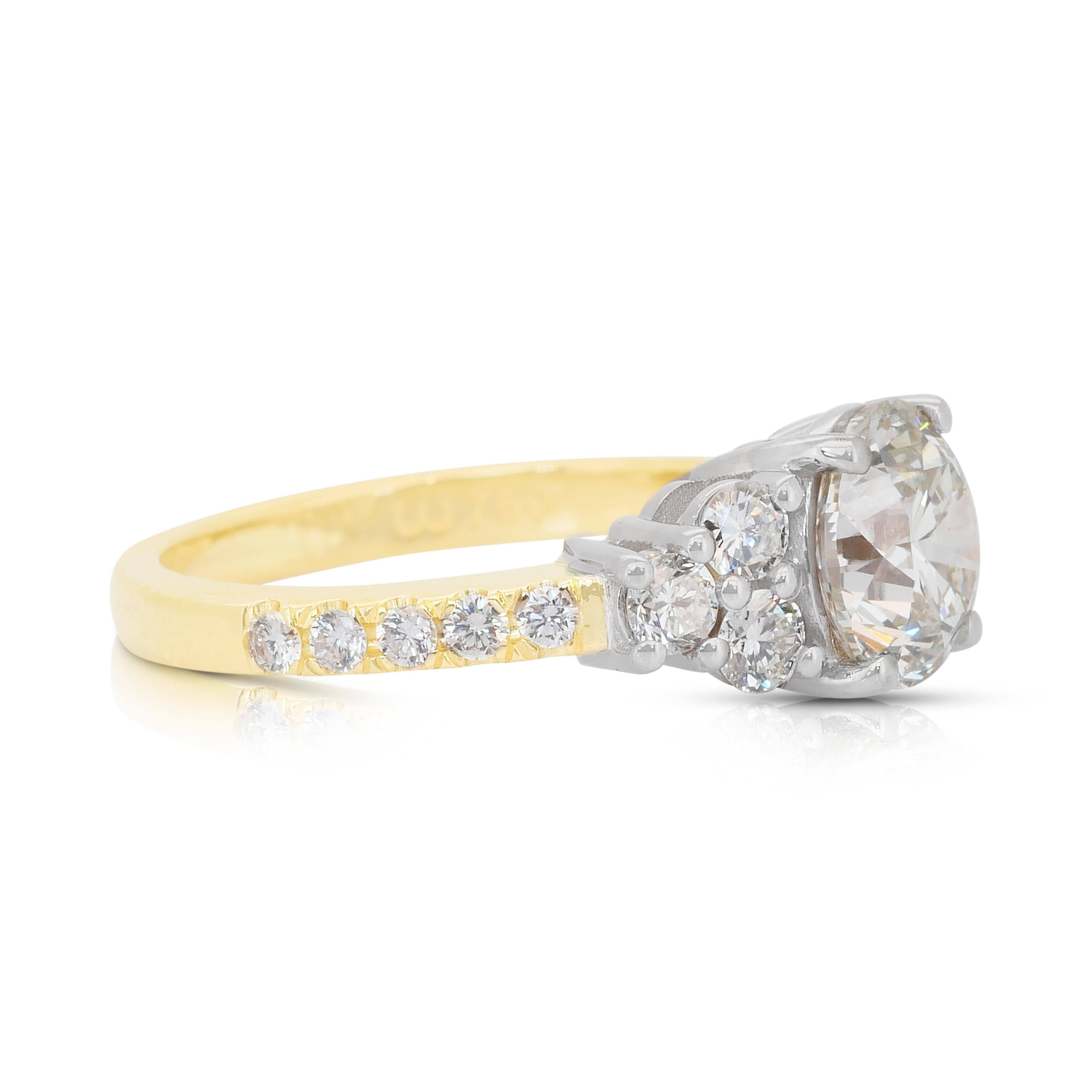 Taglio rotondo Anello con 2,72 carati di diamanti in oro giallo e bianco 18k - Certificato IGI in vendita