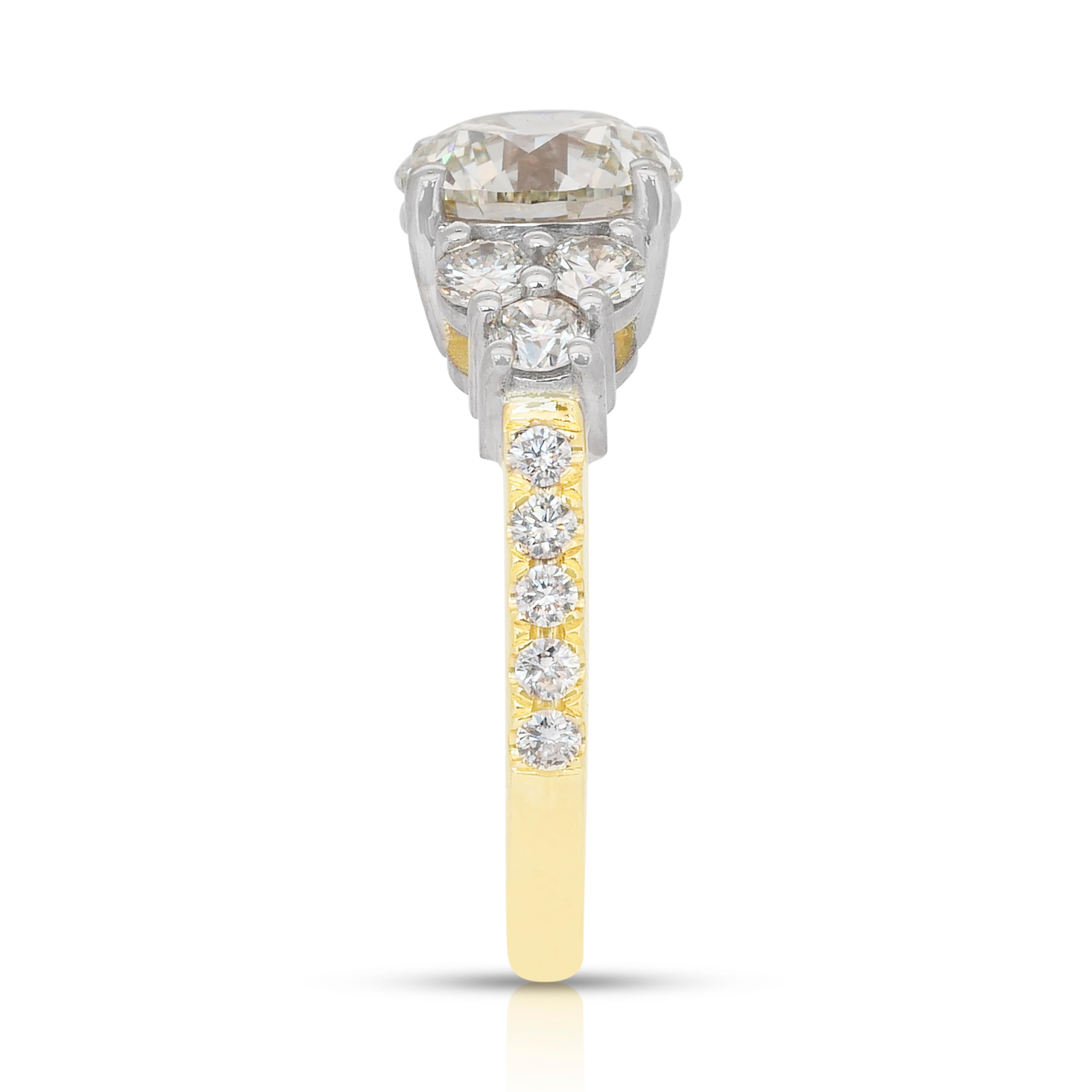 Anello con 2,72 carati di diamanti in oro giallo e bianco 18k - Certificato IGI in vendita 2