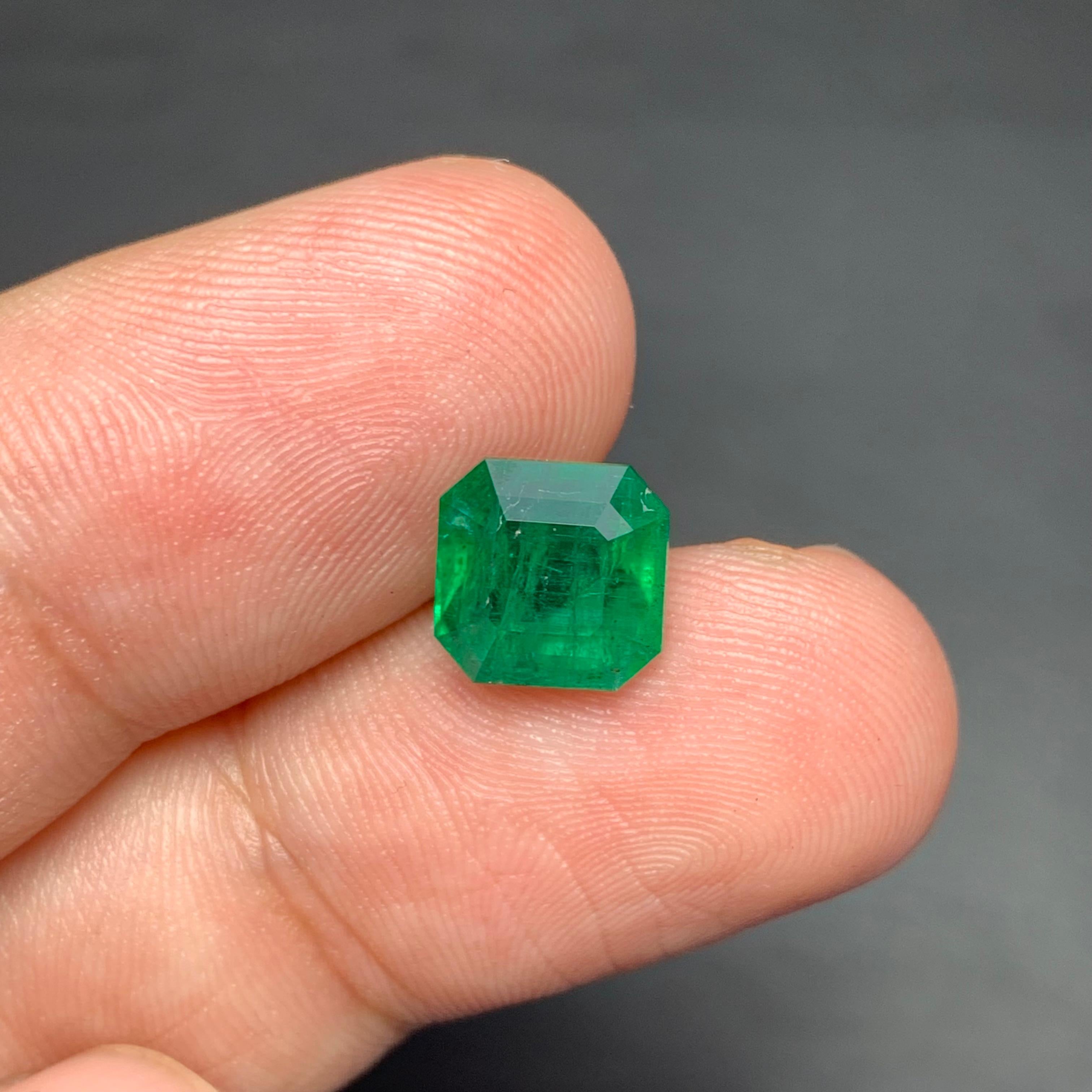 Sparkling 2.80 Carats Natural Loose Emerald Ring Gem Octagon Shape Zambia Mine For Sale 4