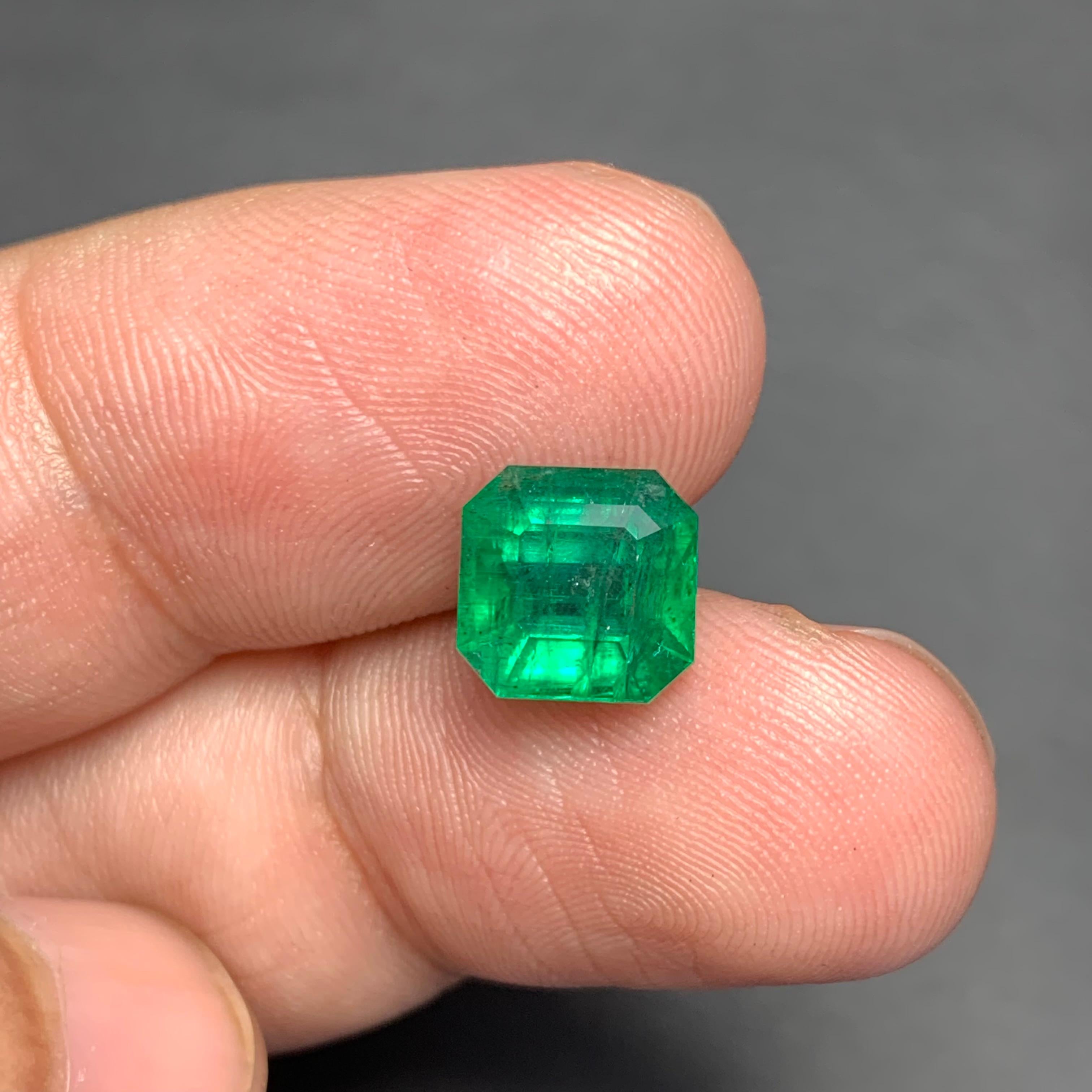 Sparkling 2.80 Carats Natural Loose Emerald Ring Gem Octagon Shape Zambia Mine In New Condition For Sale In Peshawar, PK