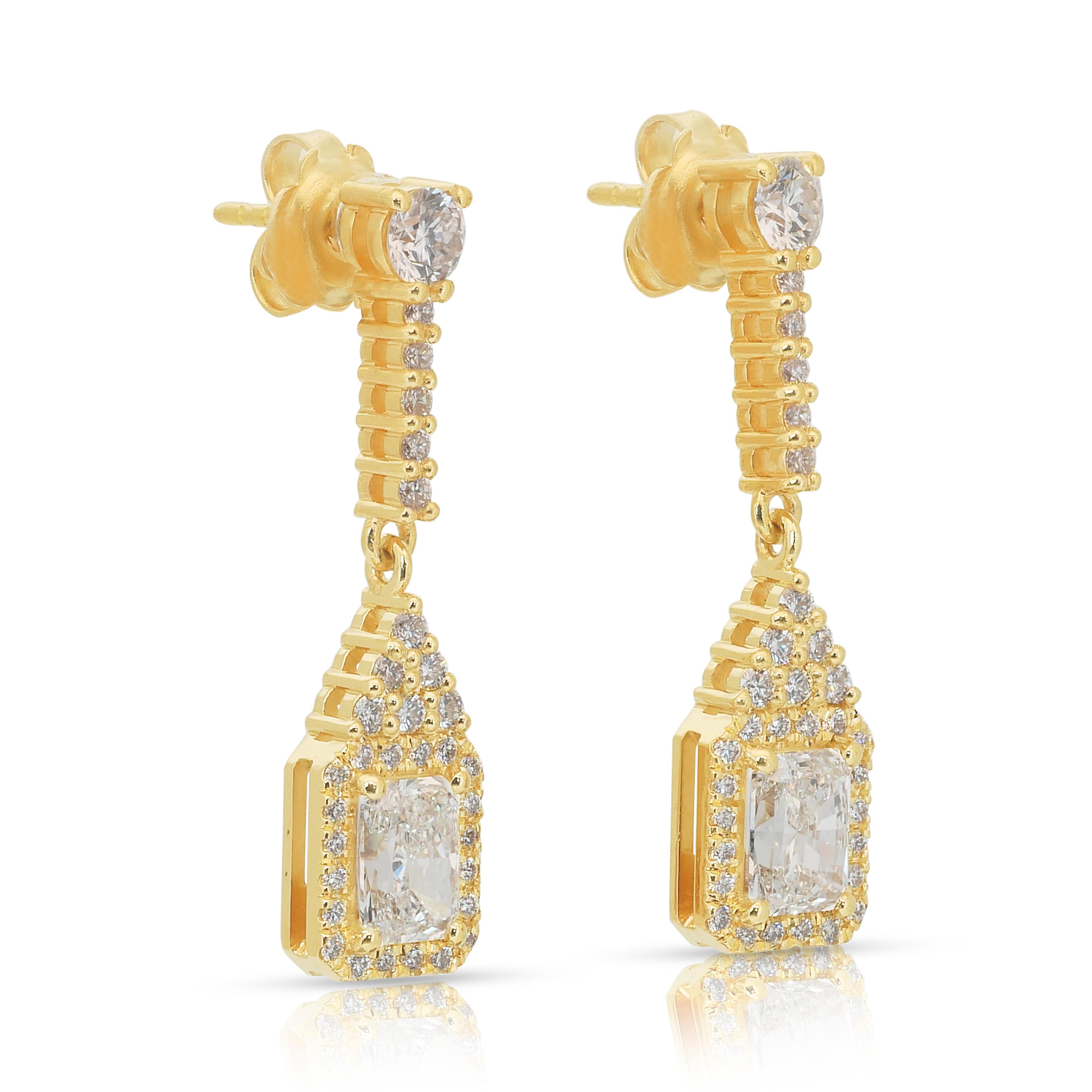 Pendientes de gota de diamantes brillantes de 3,05 ct en oro amarillo de 18k - Certificado IGI Corte radiante en venta