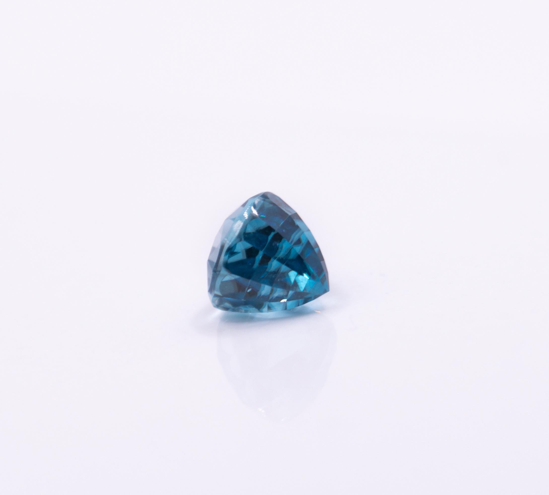 Sparkling 3.78 Carat Blue Zircon Gemstone  Pear 8x7mm In New Condition For Sale In Columbus, OH