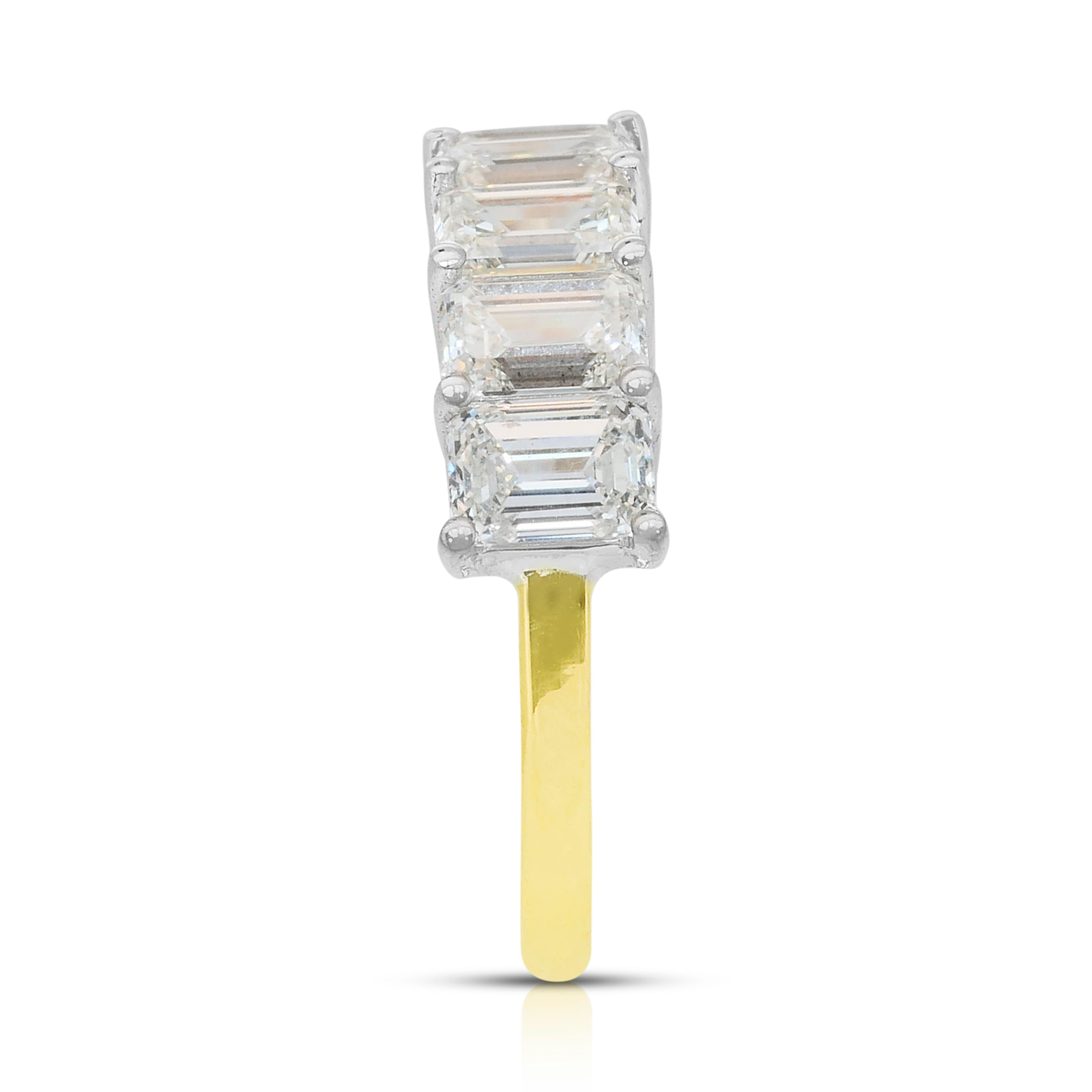 Bague demi-éternité en or blanc et jaune 18k avec 4.05ct de diamants étincelants en vente 2