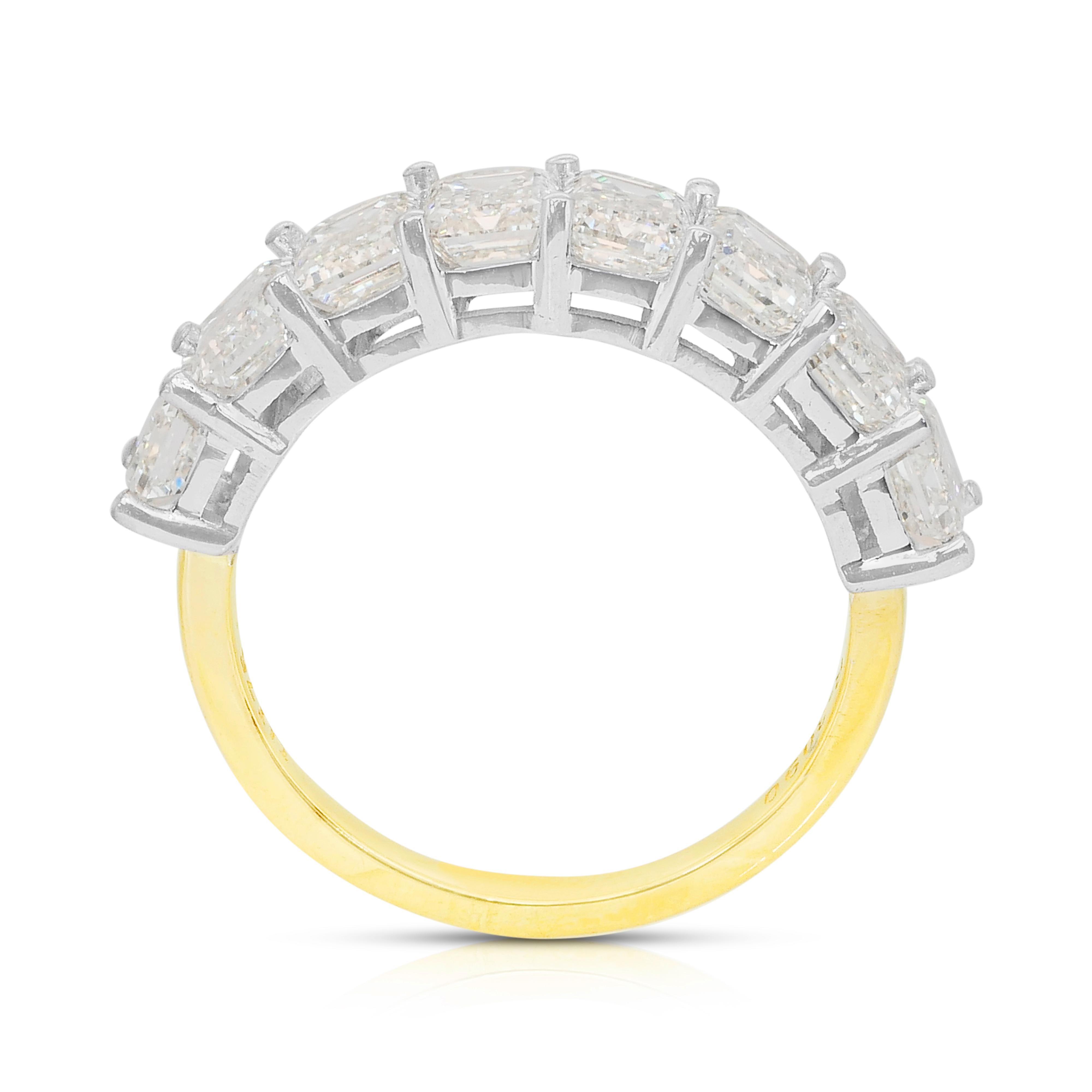 Bague demi-éternité en or blanc et jaune 18k avec 4.05ct de diamants étincelants en vente 4