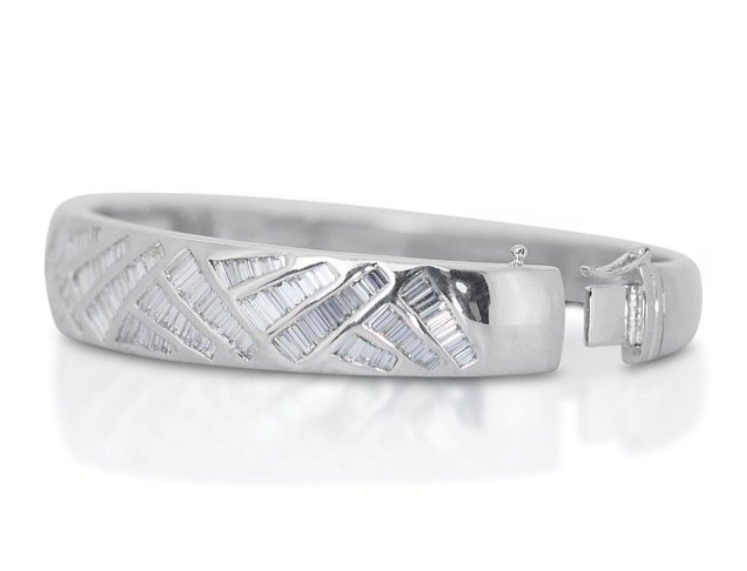 Women's Sparkling 5.63ct Baguette Diamond Bracelet in 18K White Gold For Sale