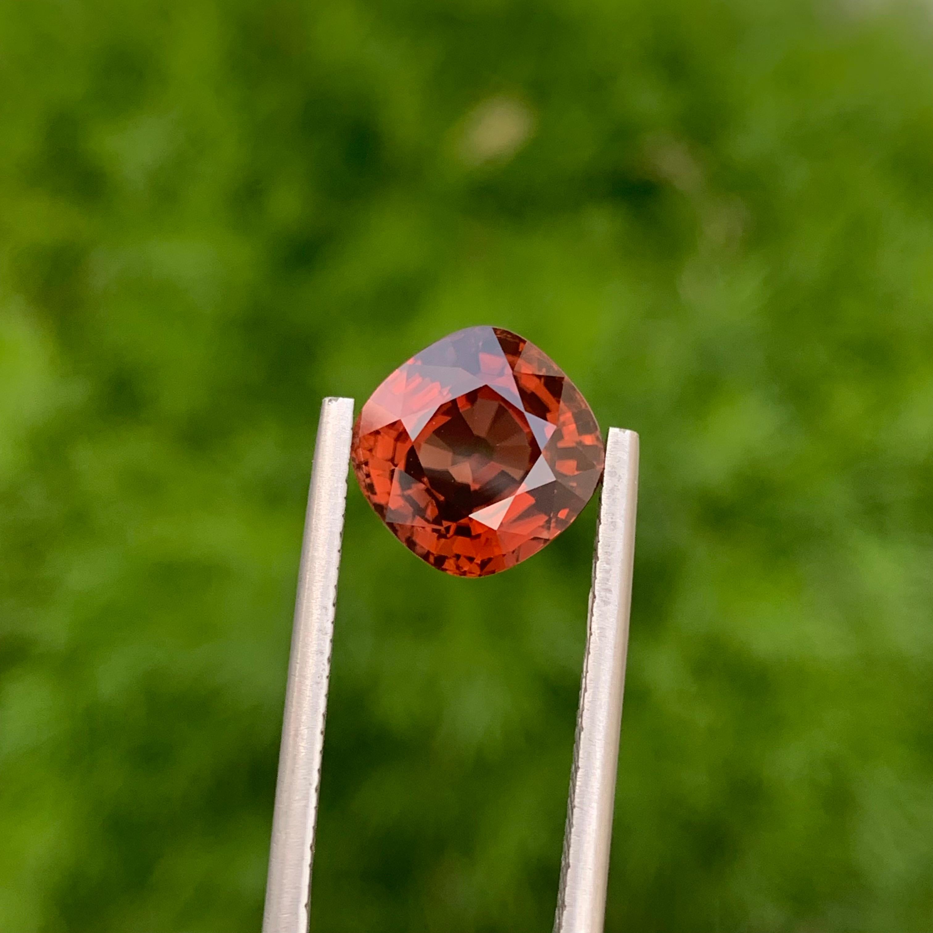 Women's or Men's Sparkling 7.10 Carats Natural Brown Orange Loose Zircon Ring Gem From Cambodia For Sale