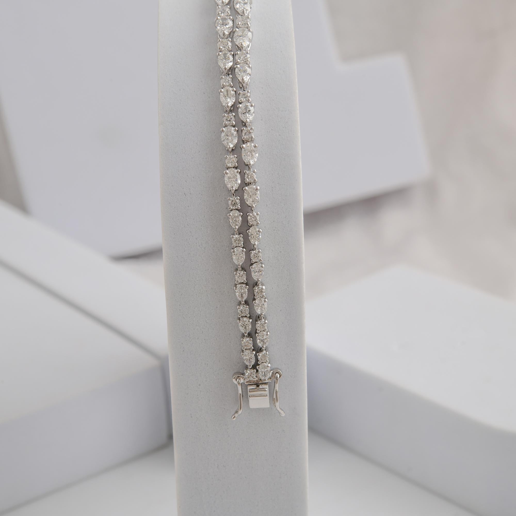 Art Deco Sparkling 8.42Ct SI Clarity & HI Color Diamond Cluster Bracelet 18k White Gold For Sale