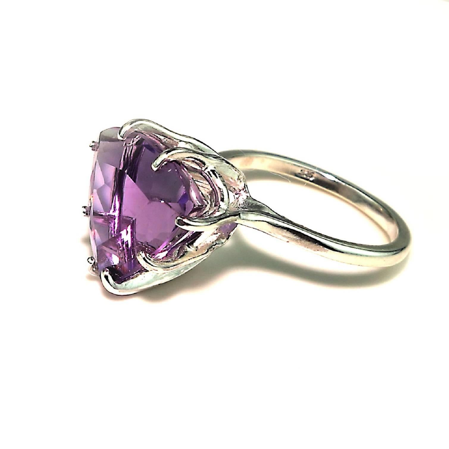 Gemjunky Sparkling Amethyst Trillion in Sterling Silver Ring   In New Condition In Raleigh, NC