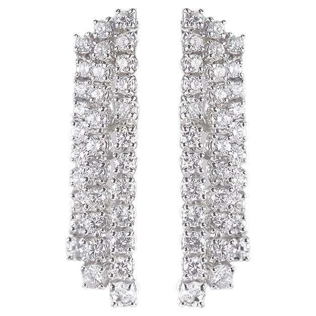Sparkling Cascade: Ohrringe mit 4,21 Karat runden Brillanten und runden Diamanten im Angebot