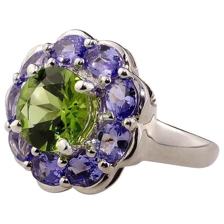 Gemjunky Sparkling Ring of Green Peridot in Tanzanite Halo Sterling