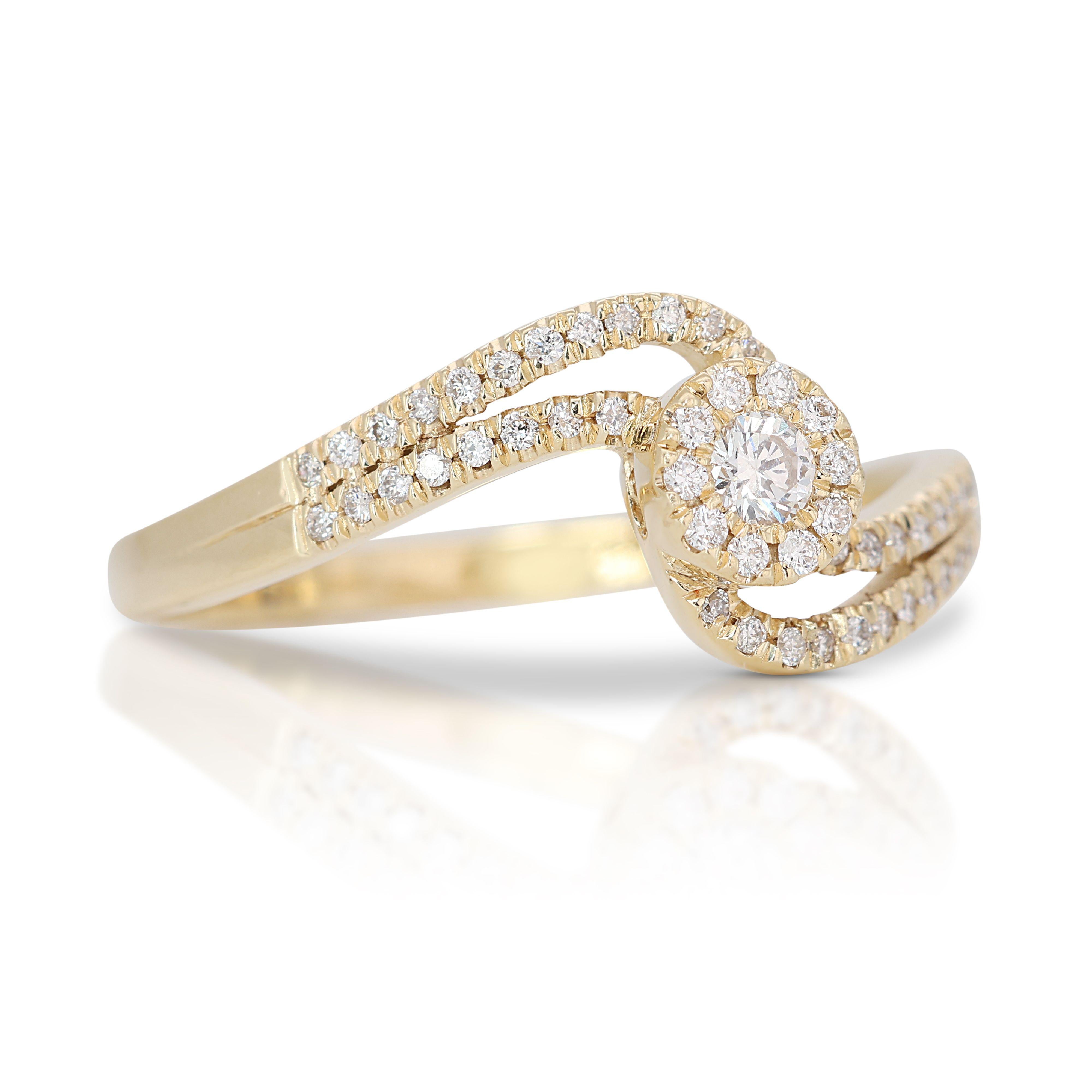 Sparkling Curve Design 14k Yellow Gold Halo Ring with 0.07 Natural Diamonds In New Condition For Sale In רמת גן, IL