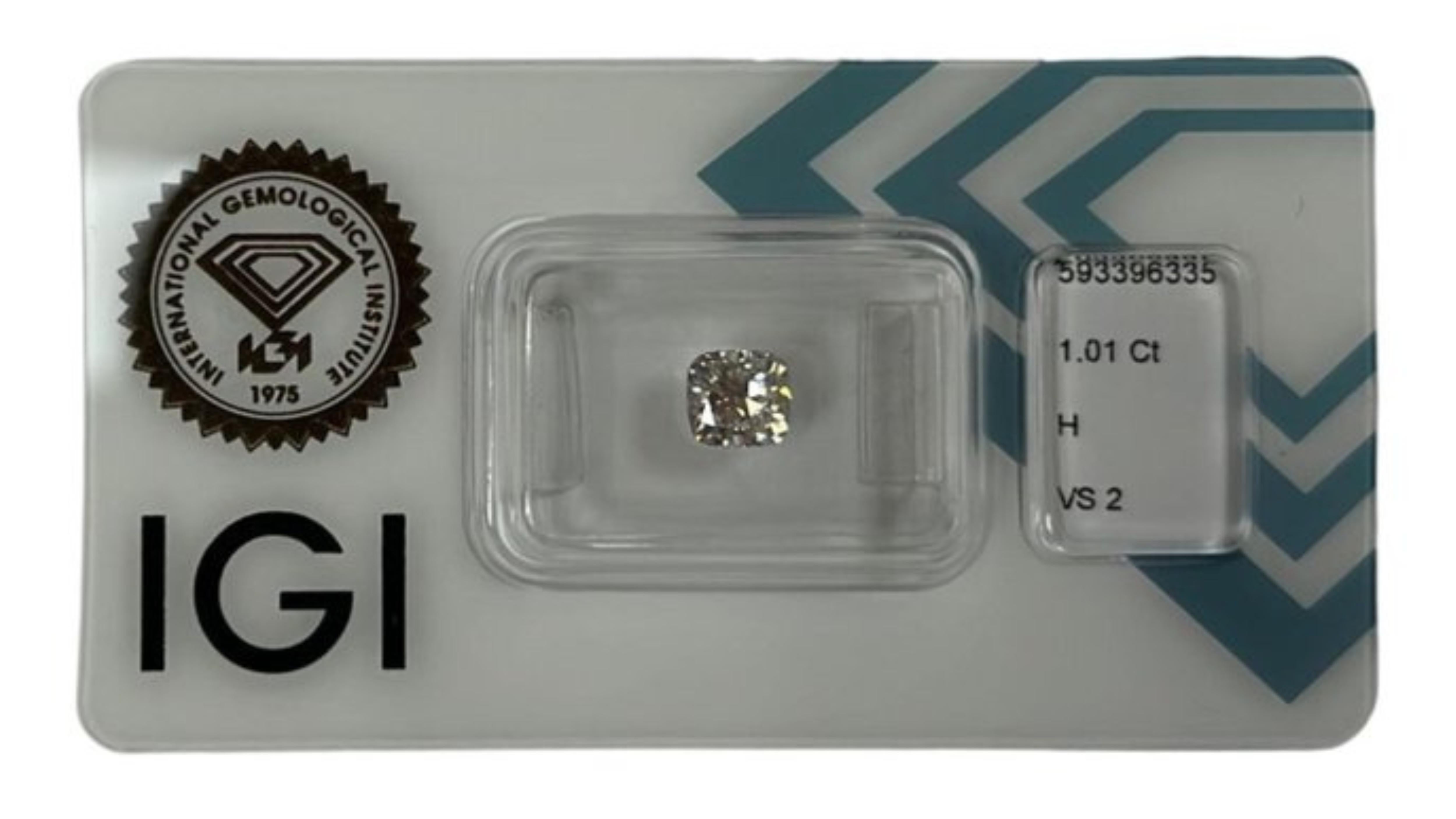 Sparkling Cushion Modified Brilliant Cut Natural Diamond in a 1.01 Carat For Sale 2