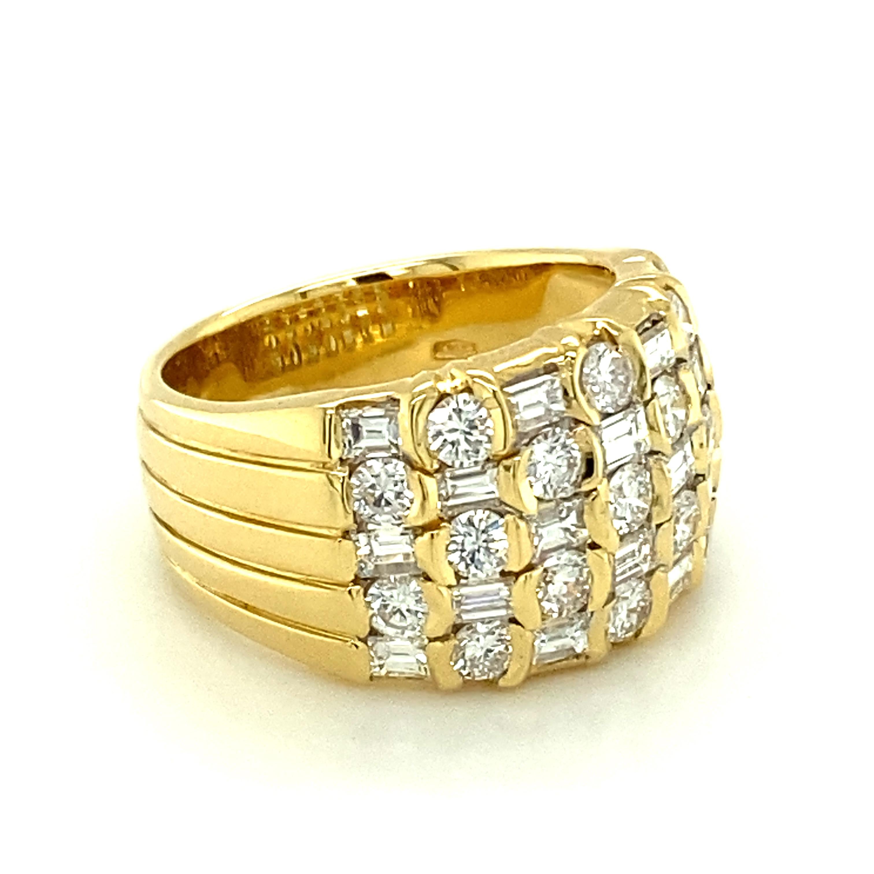 funkelnder Diamantring aus 18 Karat Gelbgold (Brillantschliff)