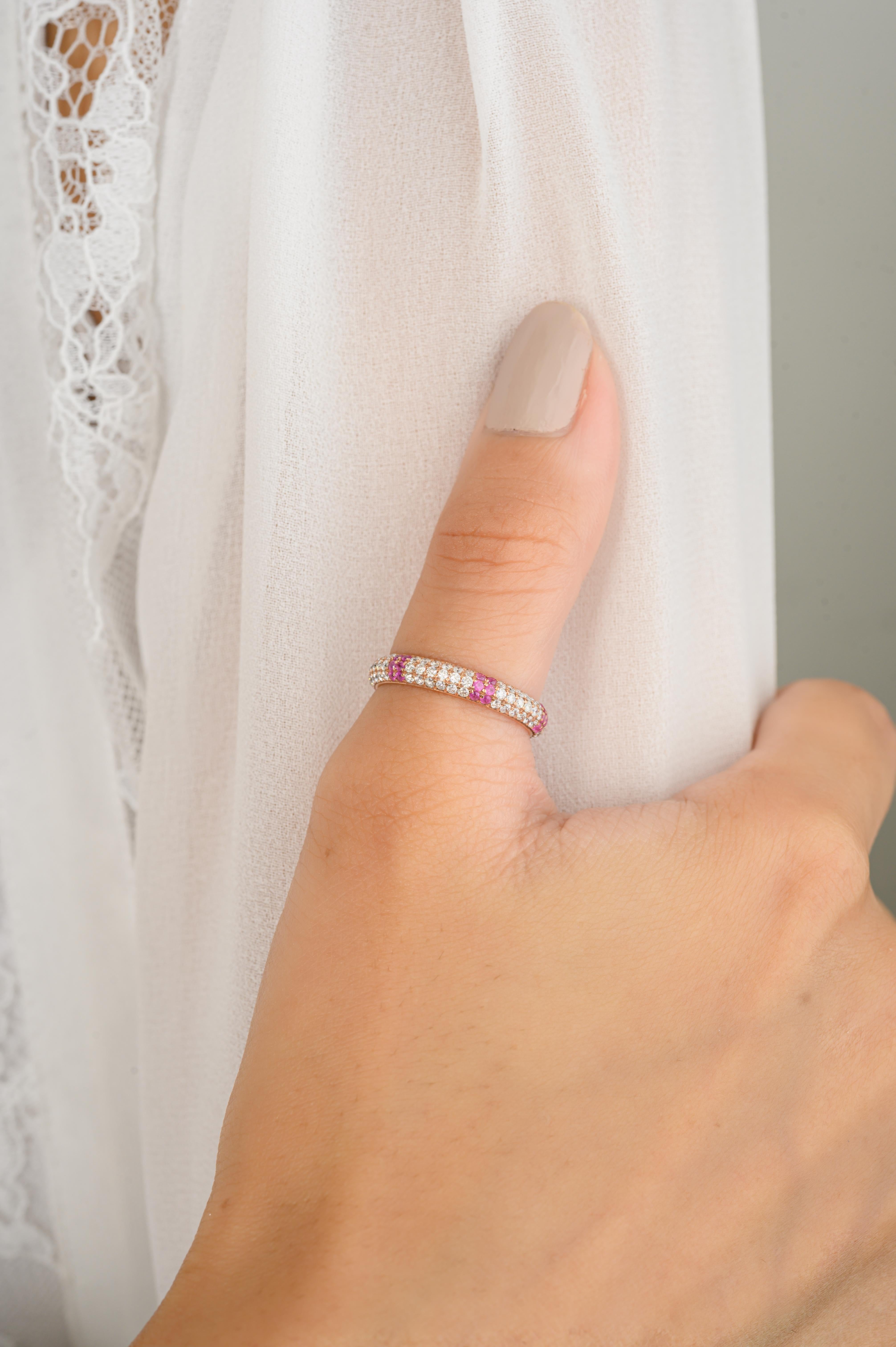 En vente :  Bague de fiançailles empilable en or rose massif 18k avec diamant étincelant et rubis 2