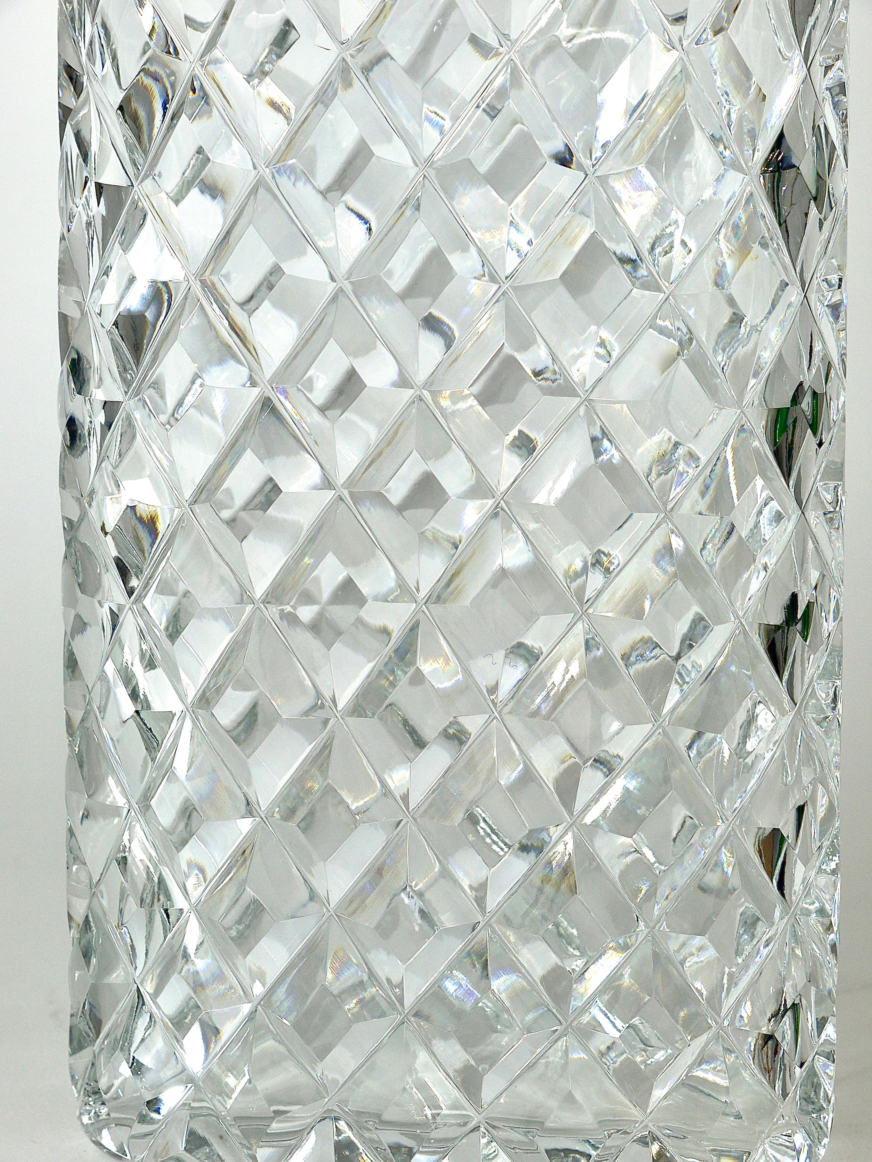 Sparkling Facetted Crystal Glass Vase by Claus Josef Riedel, Austria, 1970s For Sale 2