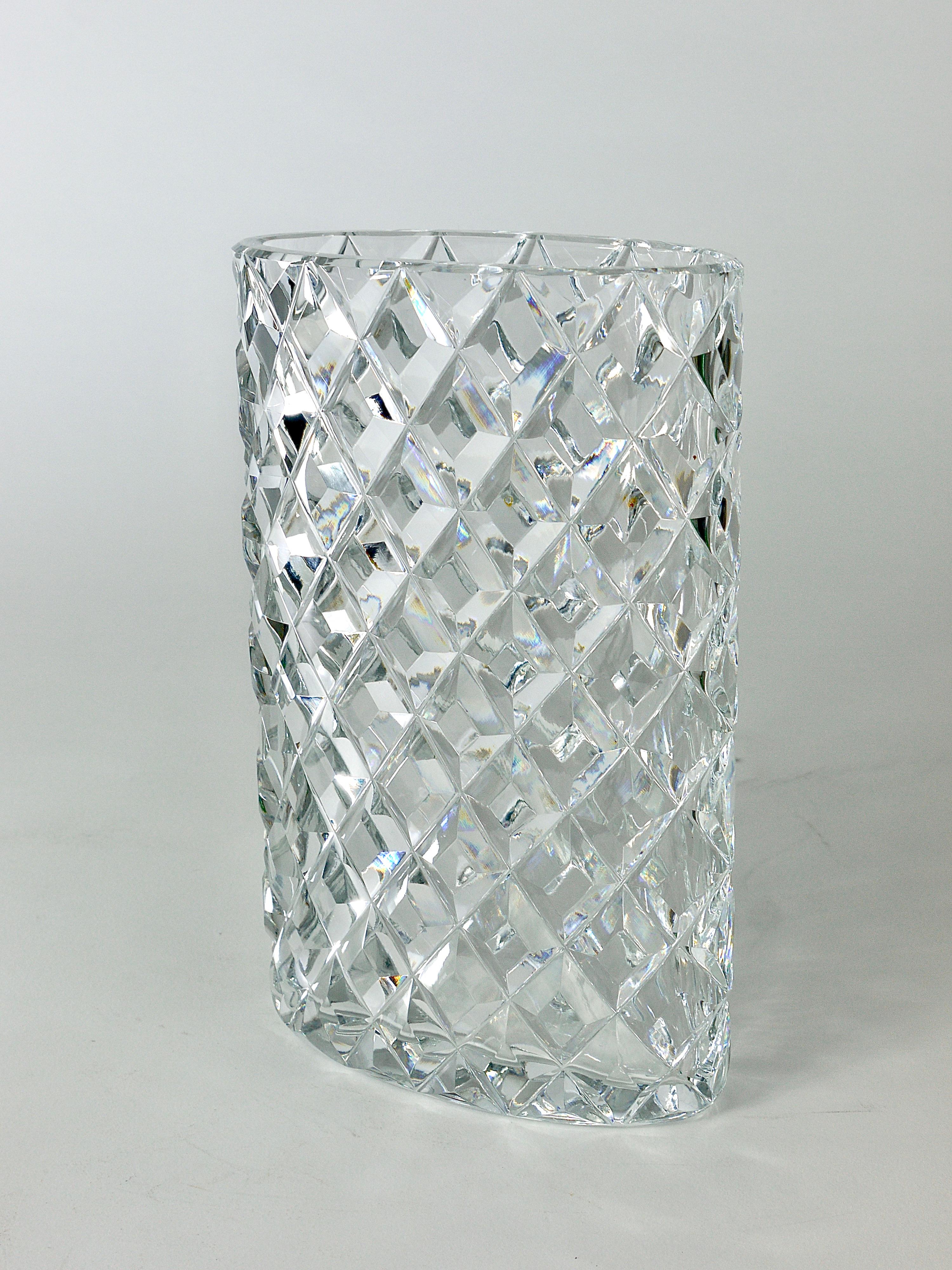 Sparkling Facetted Crystal Glass Vase by Claus Josef Riedel, Austria, 1970s For Sale 5