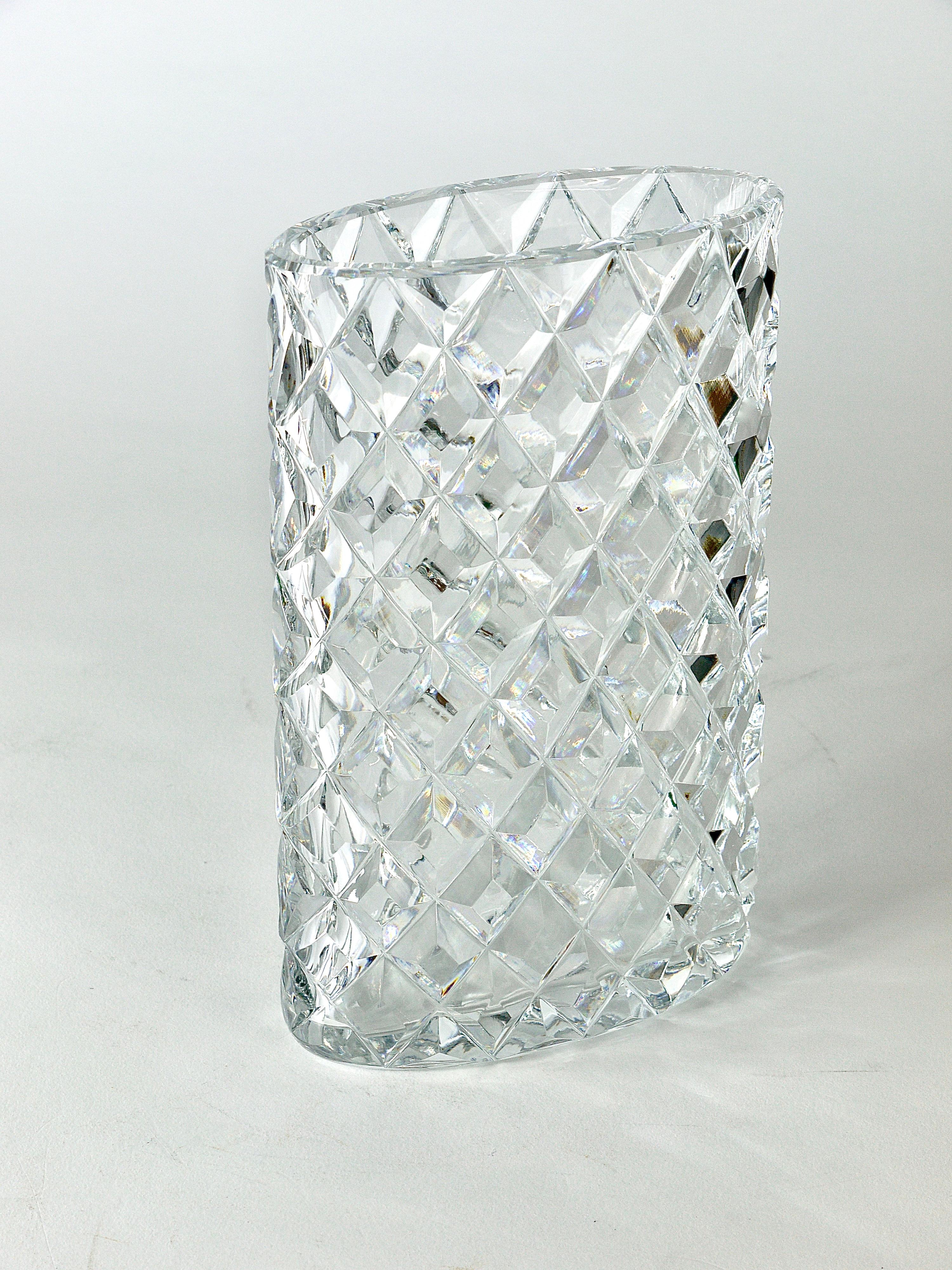 Sparkling Facetted Crystal Glass Vase by Claus Josef Riedel, Austria, 1970s For Sale 7