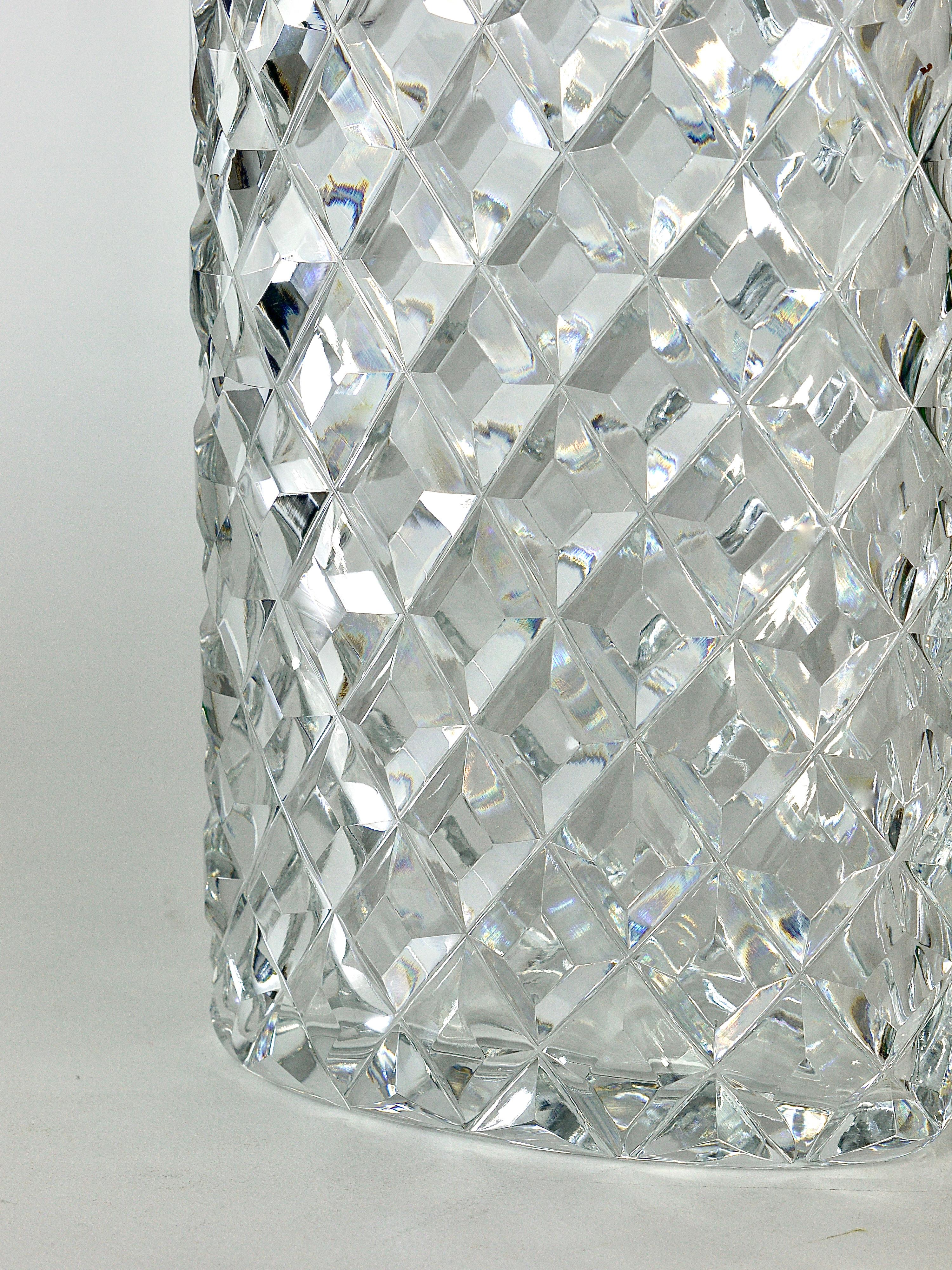 Sparkling Facetted Crystal Glass Vase by Claus Josef Riedel, Austria, 1970s For Sale 1