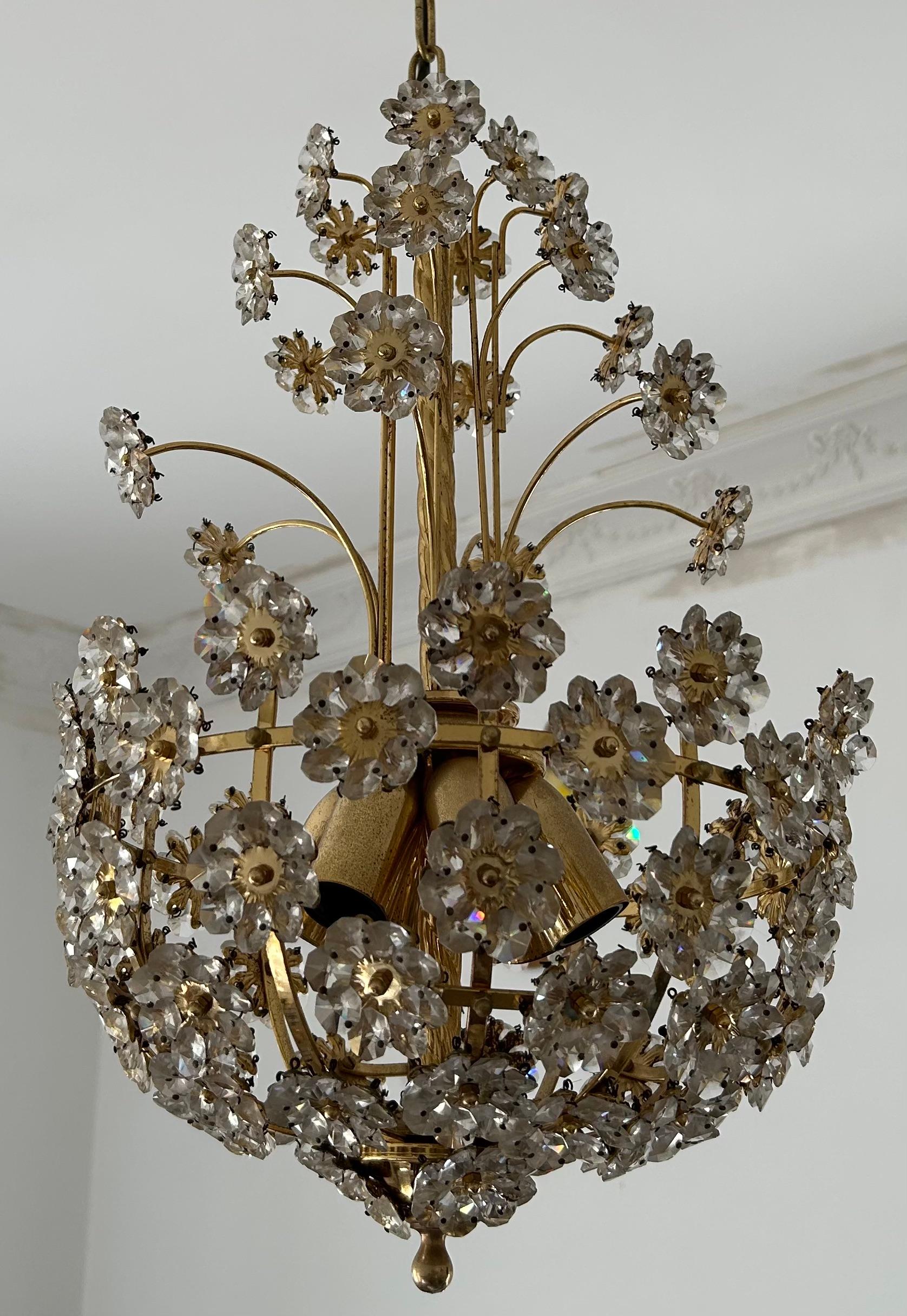 Italian Sparkling Floreal Murano Chandelier, 1980's For Sale