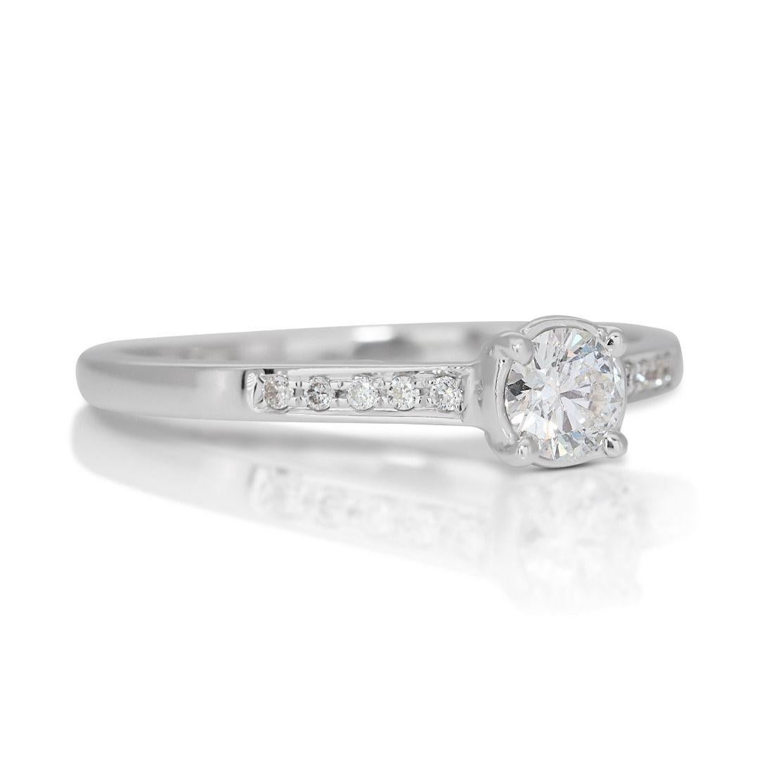 Round Cut Sparkling Halo Ring in 14k White Gold For Sale