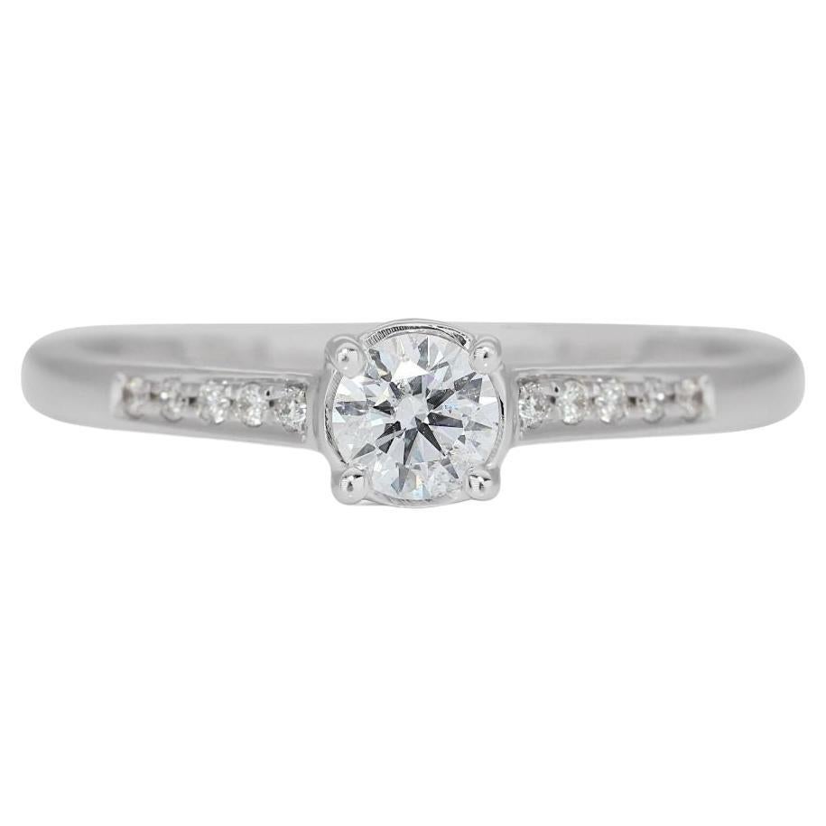 Sparkling Halo Ring in 14k White Gold For Sale
