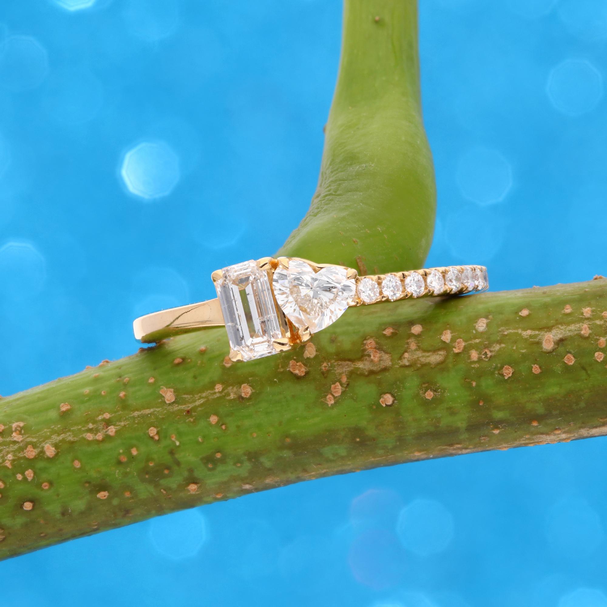 En vente :  Bague anniversaire cœur étincelant et baguette 0,79 ct de diamant naturel en or 14K 8