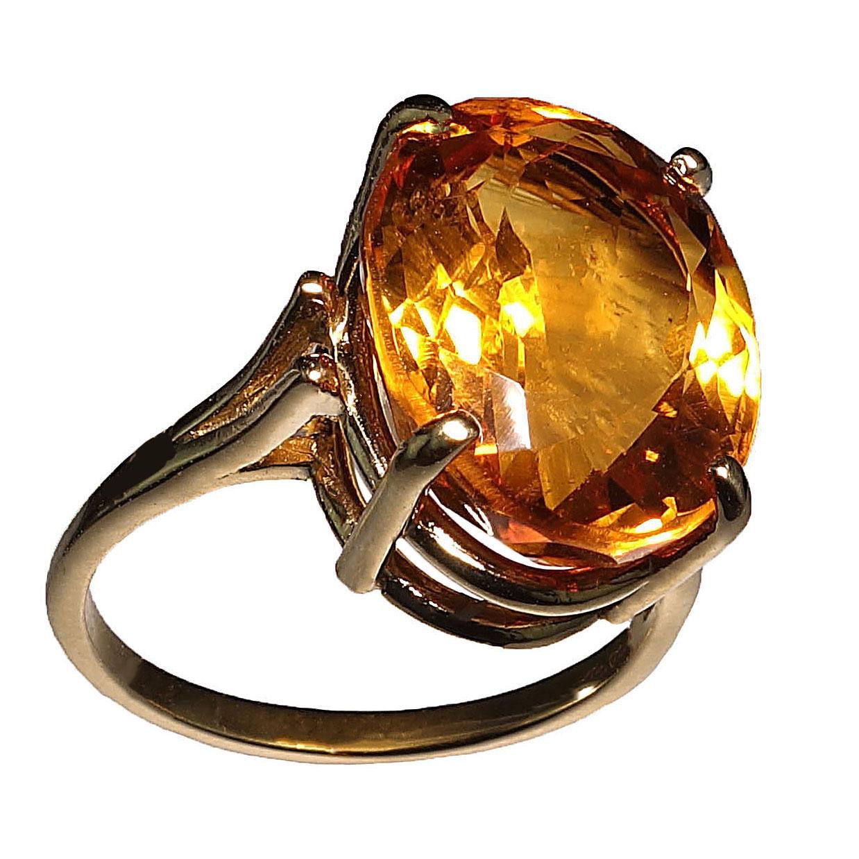 Sparkling Honey Golden Citrine in Yellow Gold Ring