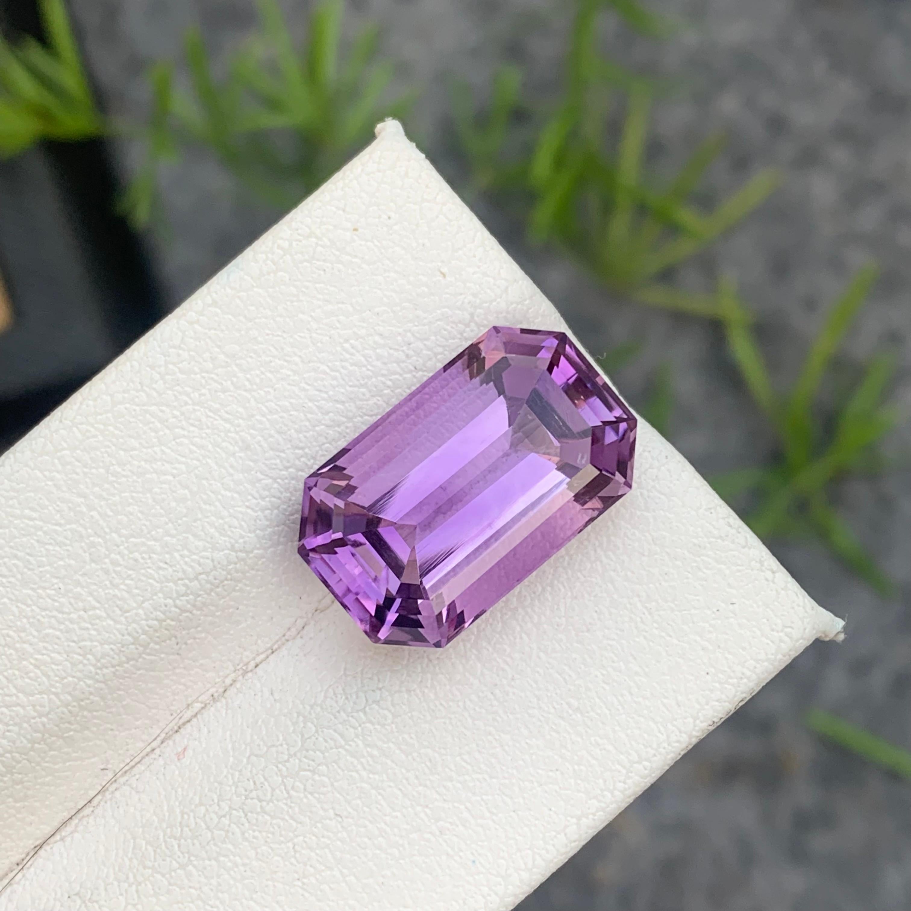 Women's or Men's Sparkling Natural Loose Purple Amethyst Gemstone 10.65 Carat for Jewelry Making For Sale