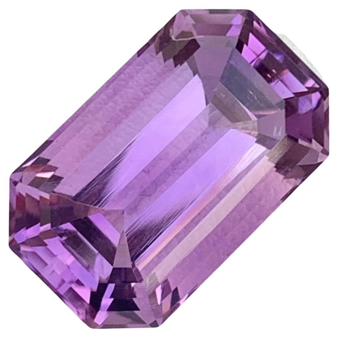 Pierre précieuse améthyste naturelle violette scintillante de 10,65 carats pour la fabrication de bijoux