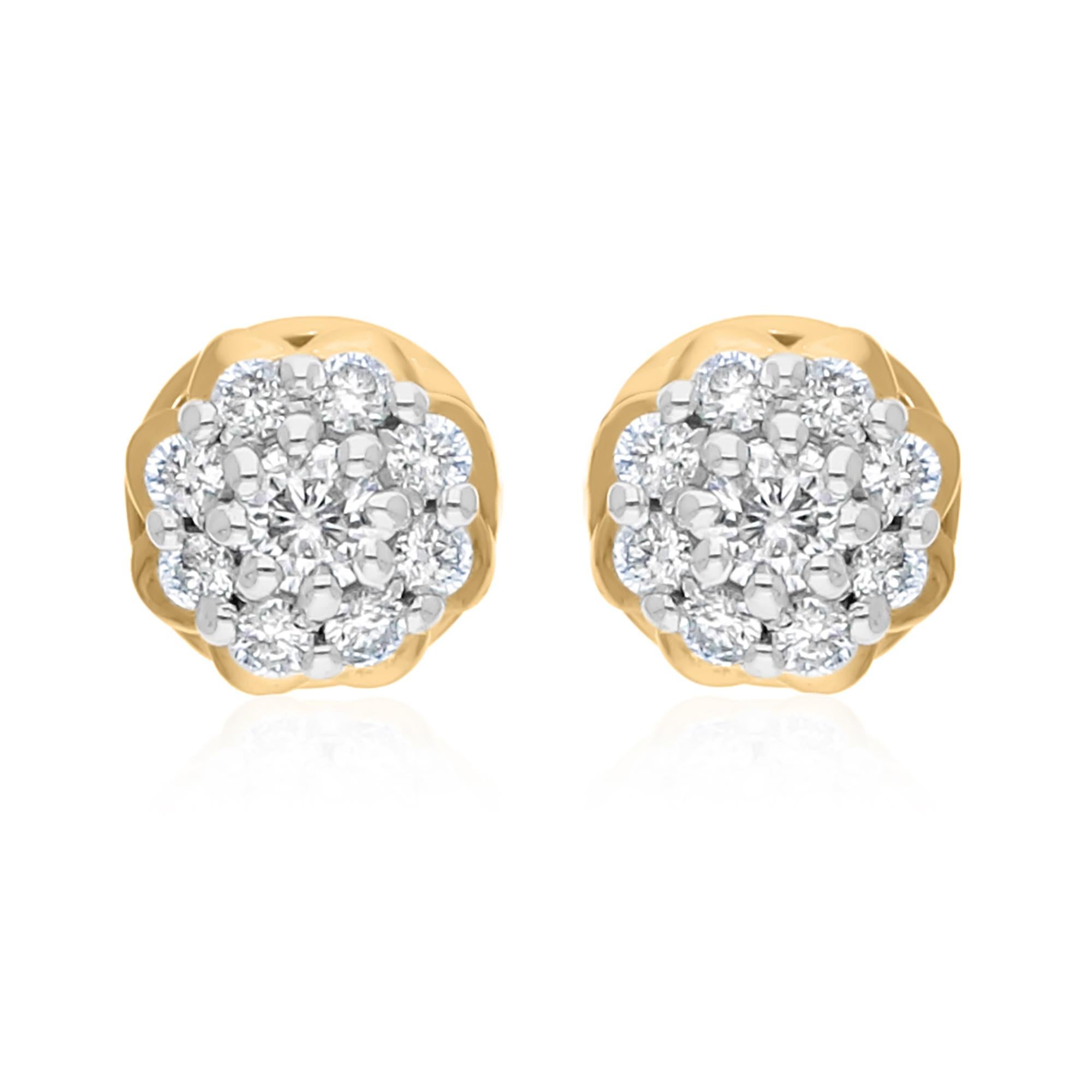 Boucles d'oreilles fleur en or jaune 10K avec diamant naturel taillé en rond étincelant en vente
