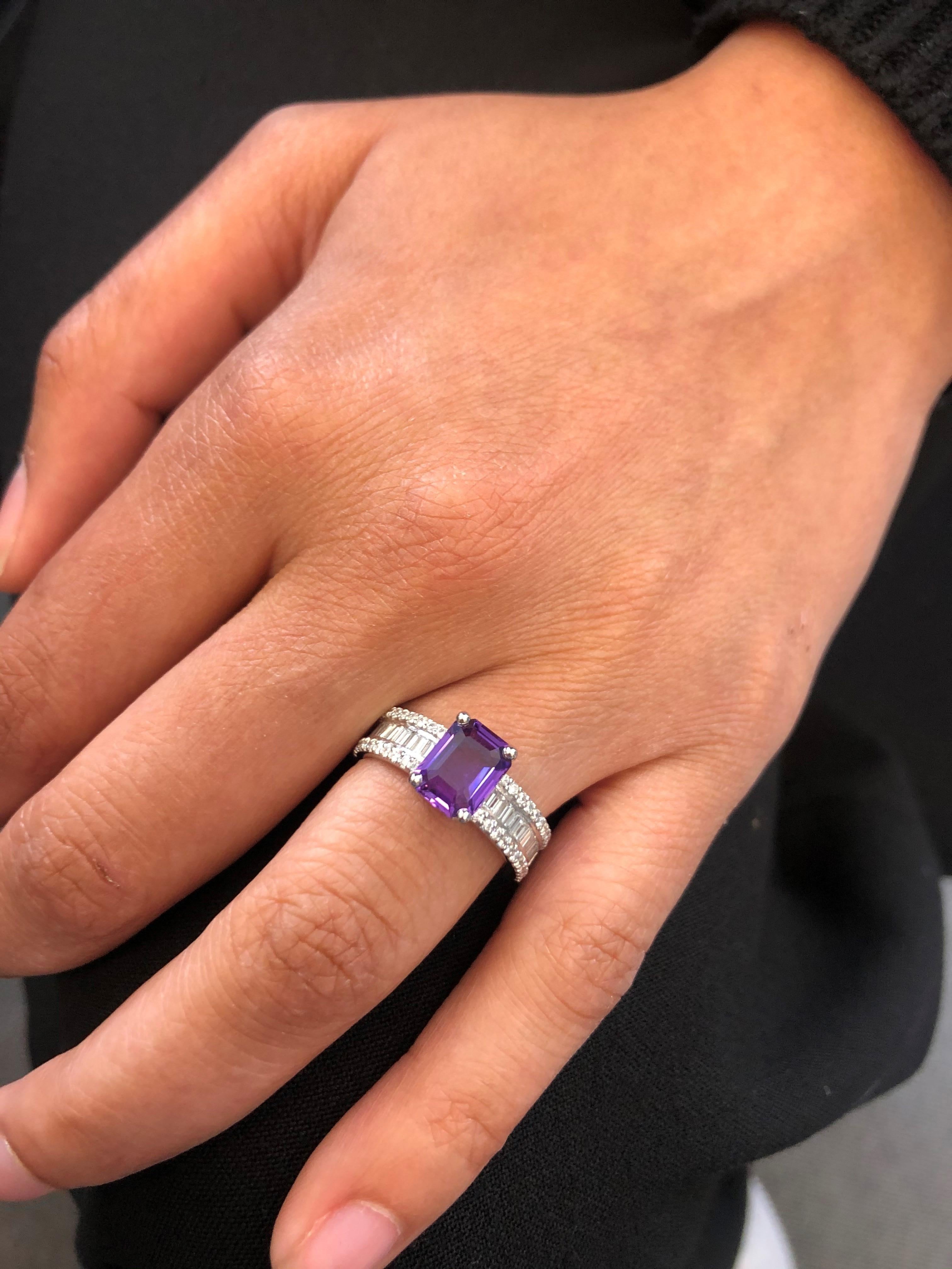 Sparkling Purple Sapphire Ring with Diamonds Set in Platinum 950 For Sale 1