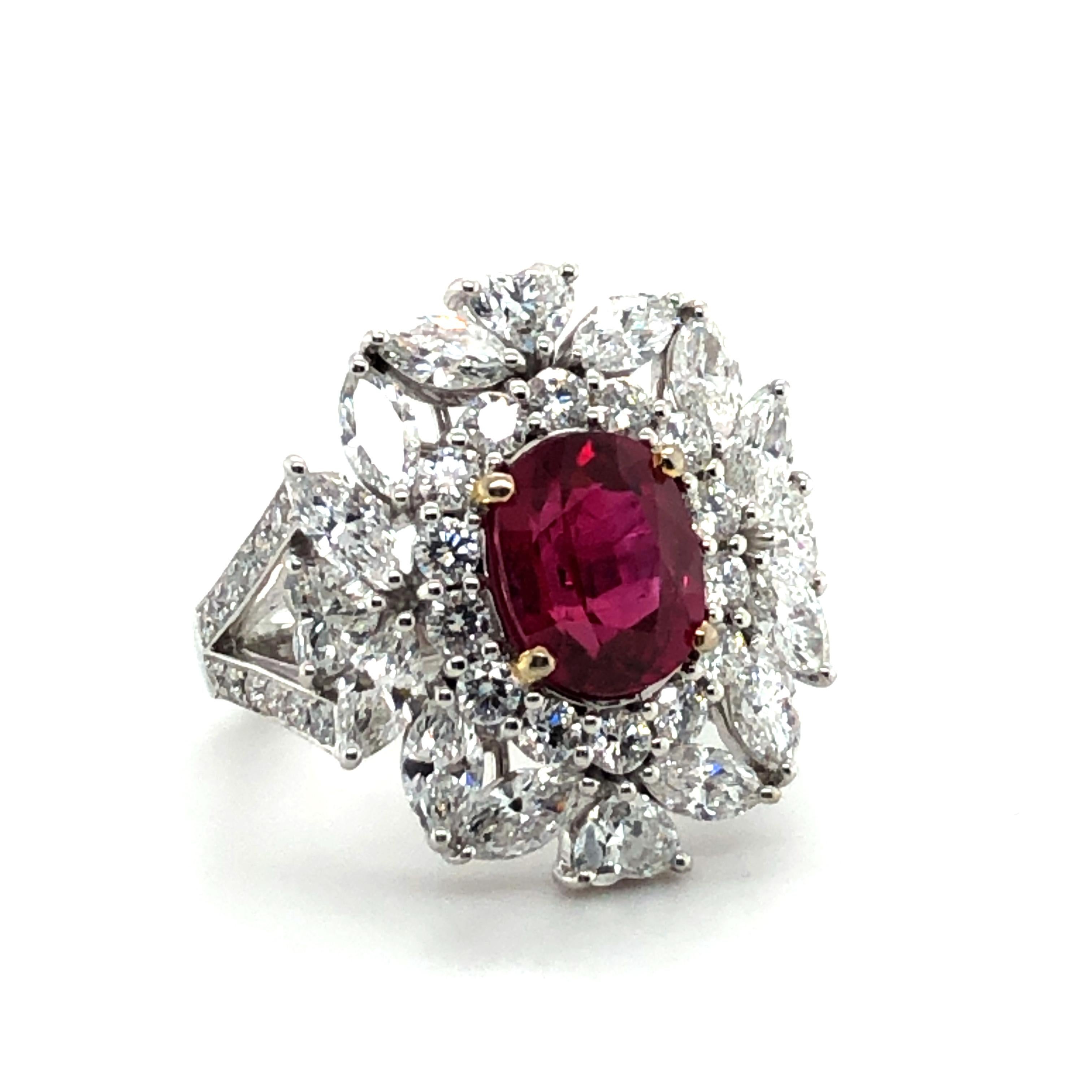 Contemporary Sparkling Ruby and Diamond Ring in 18 Karat White Gold For Sale