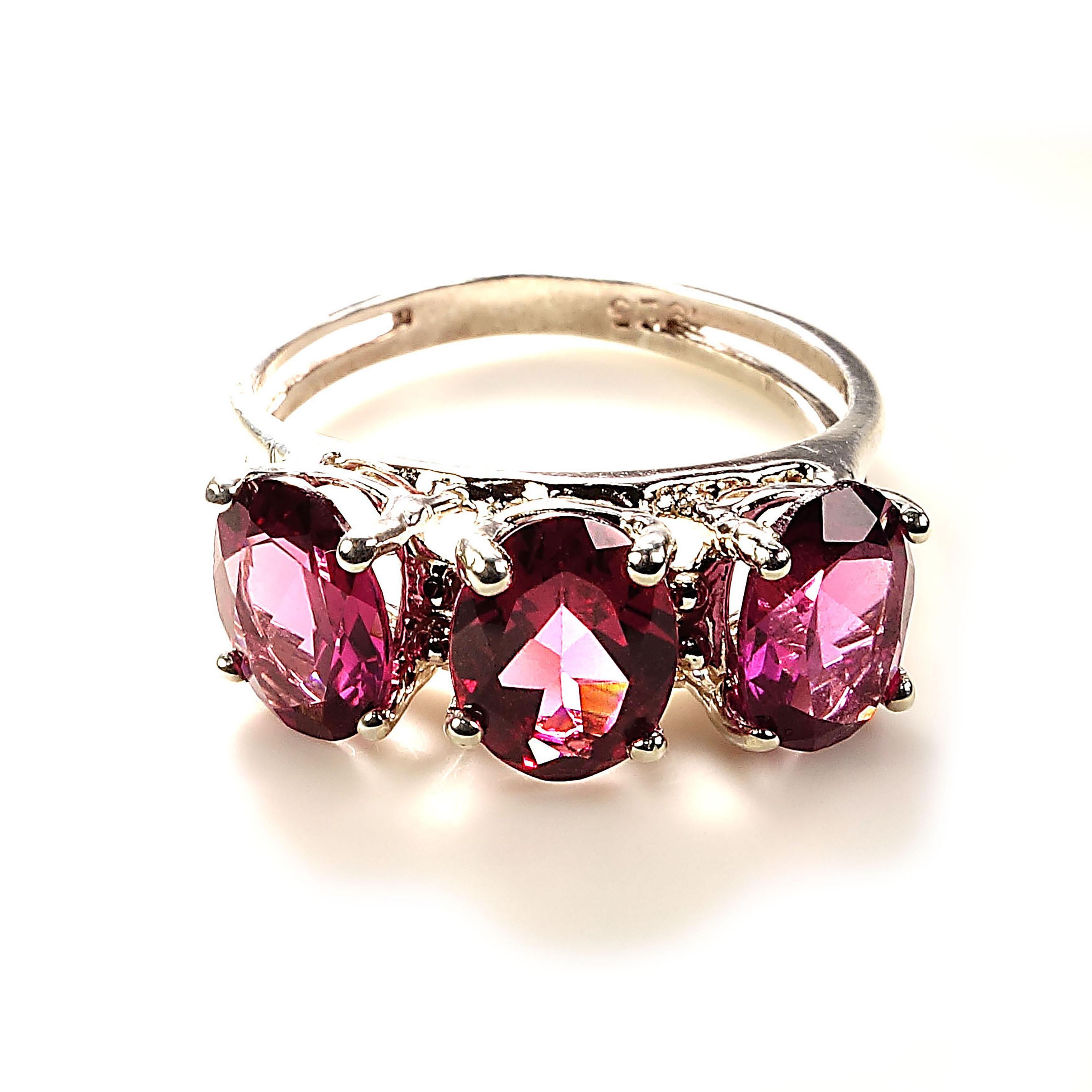 AJD Sparkling Three-Stone Oval Rhodolite Garnet Ring of Sterling Silver In New Condition In Raleigh, NC