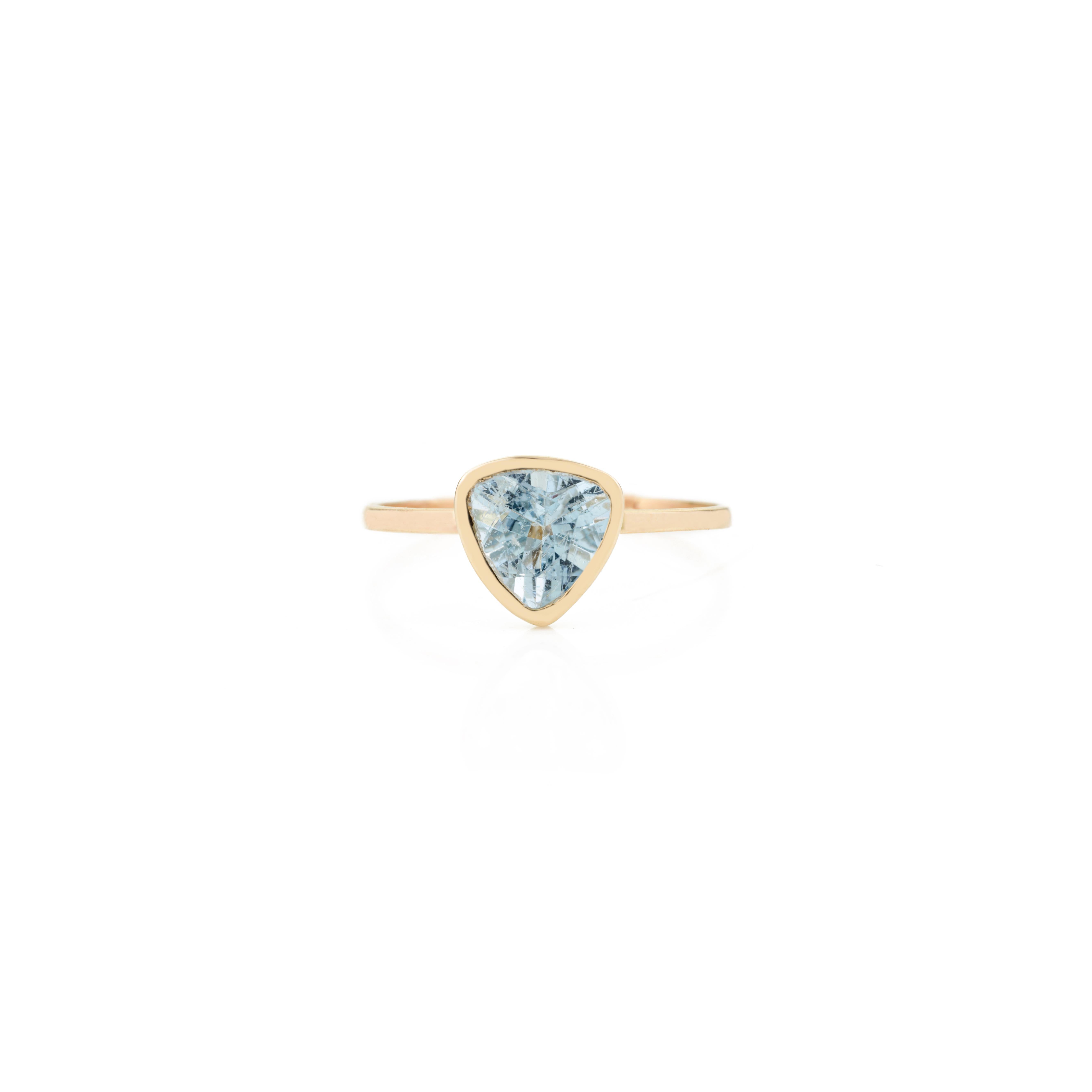 For Sale:  Sparkling Trillion Shaped Aquamarine Ring in 14k Solid Yellow Gold Gift for Mom 2