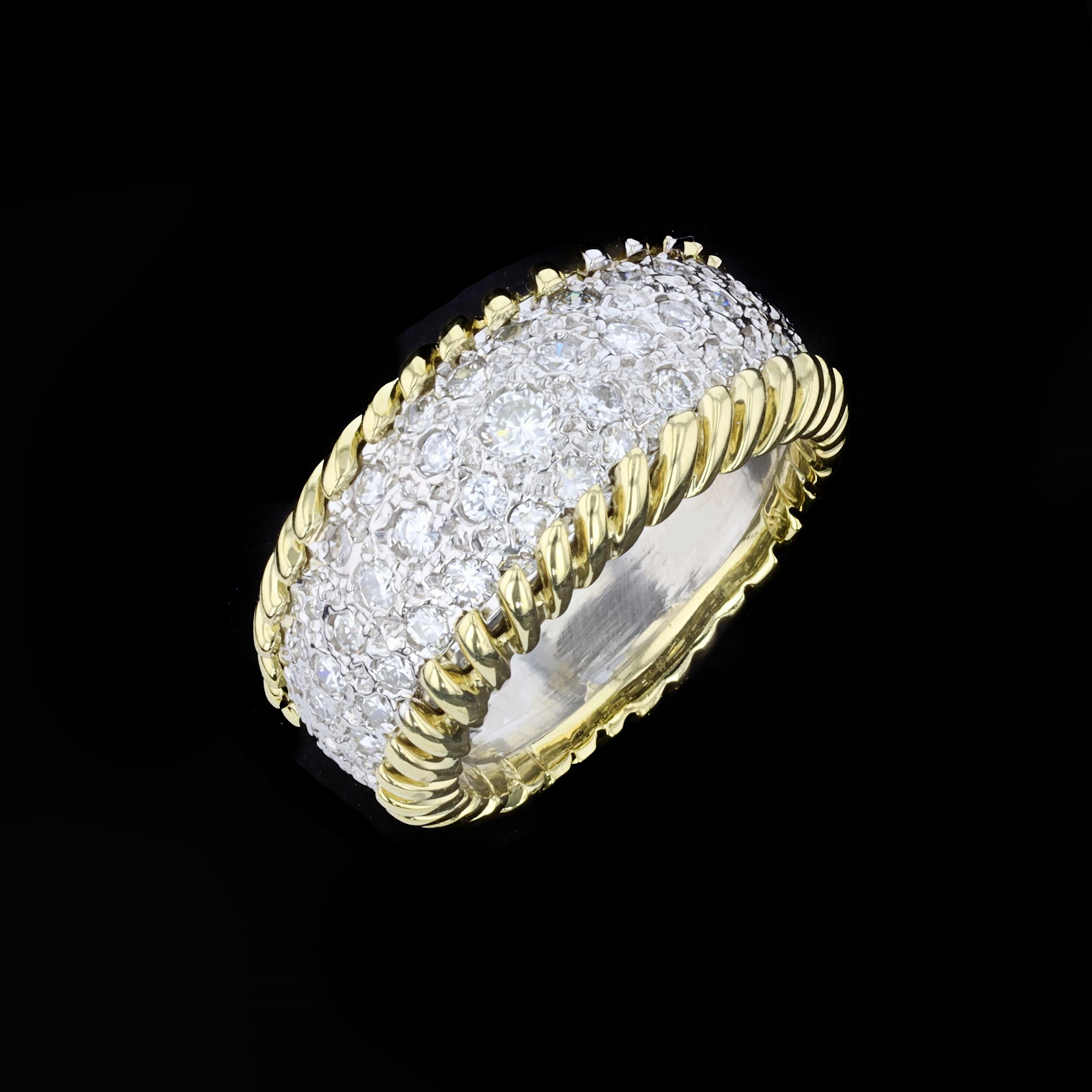 Sparkling Two-Tone Yellow Gold and Platinum Diamond Estate Ring For Sale 2